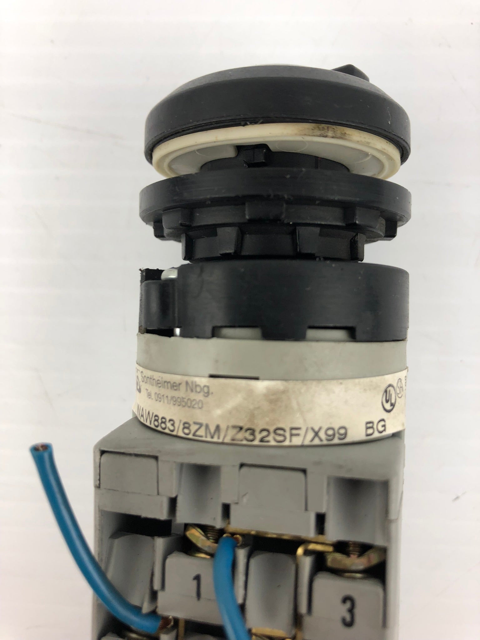 Sontheimer Nbg. WAW883/8ZM/Z32SF/X99 BG Keyed Selector Cam Switch (No Key)