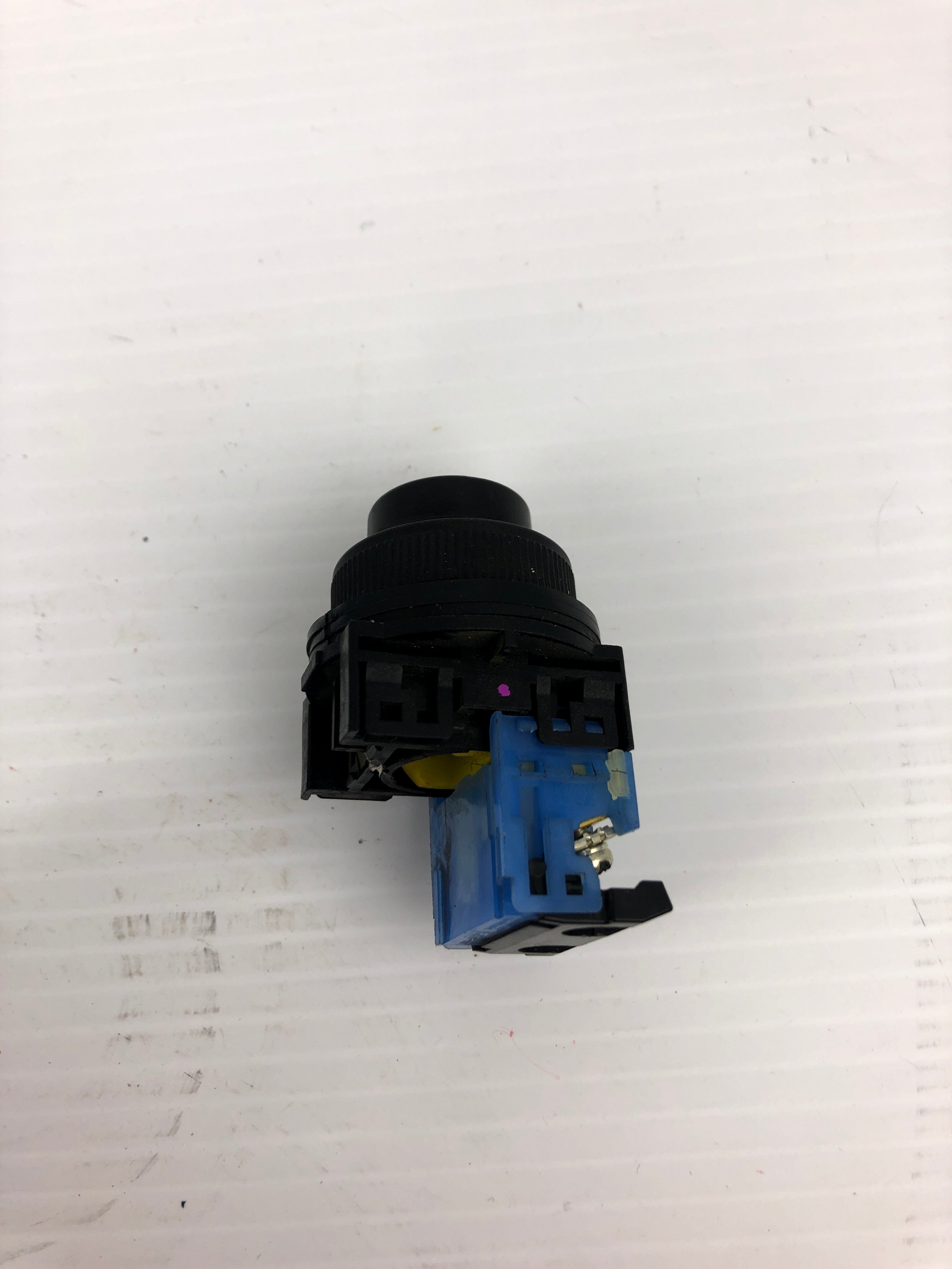Fuji Electric AR30JR-2A Gear Key Change Over Switch - NO KEY