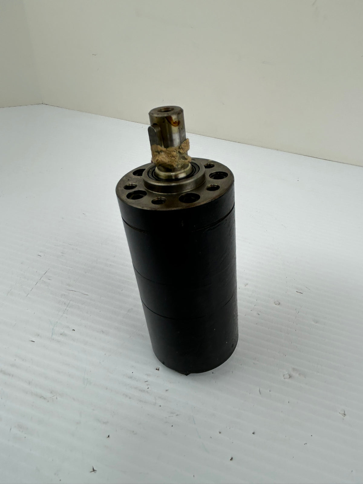 Eaton Char-Lynn 129-0004-002 Hydraulic Motor J Series 1.93 CI