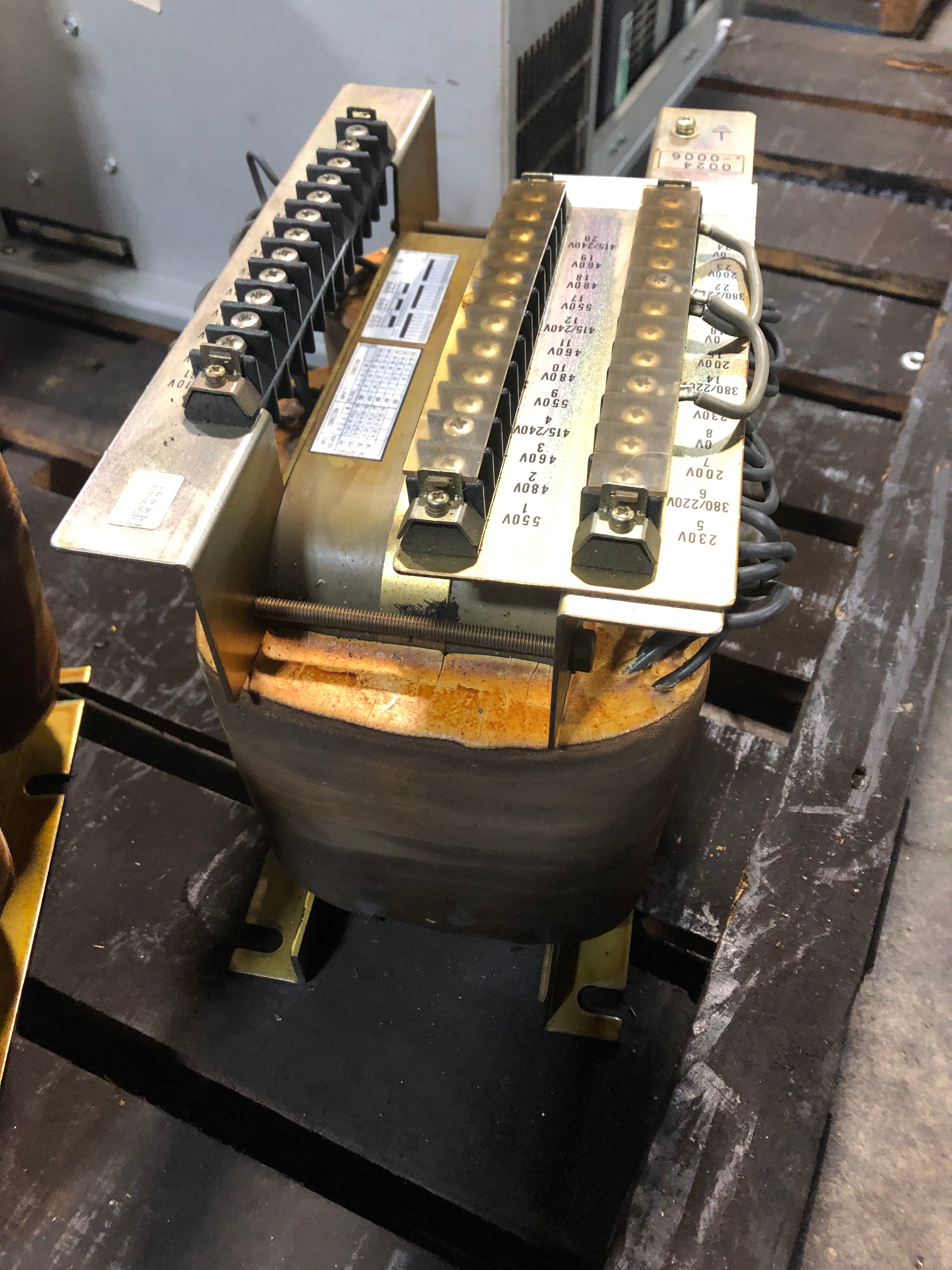 Fanuc A80L-0024-0006 Transformer 3.5KVA P15T0009