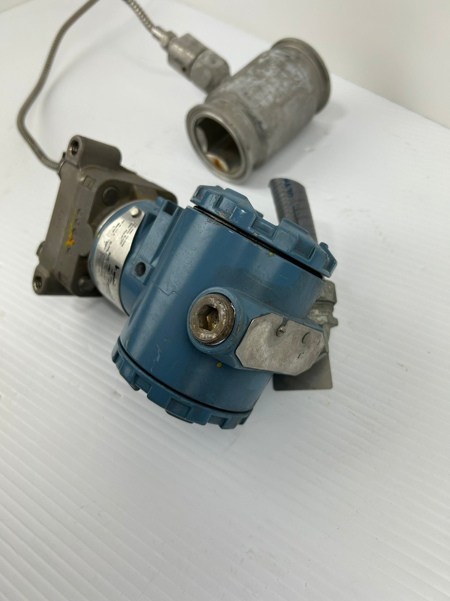 Rosemount 3051CG2A22A1AS1B4 Pressure Transmitter Sensor with Base 31562