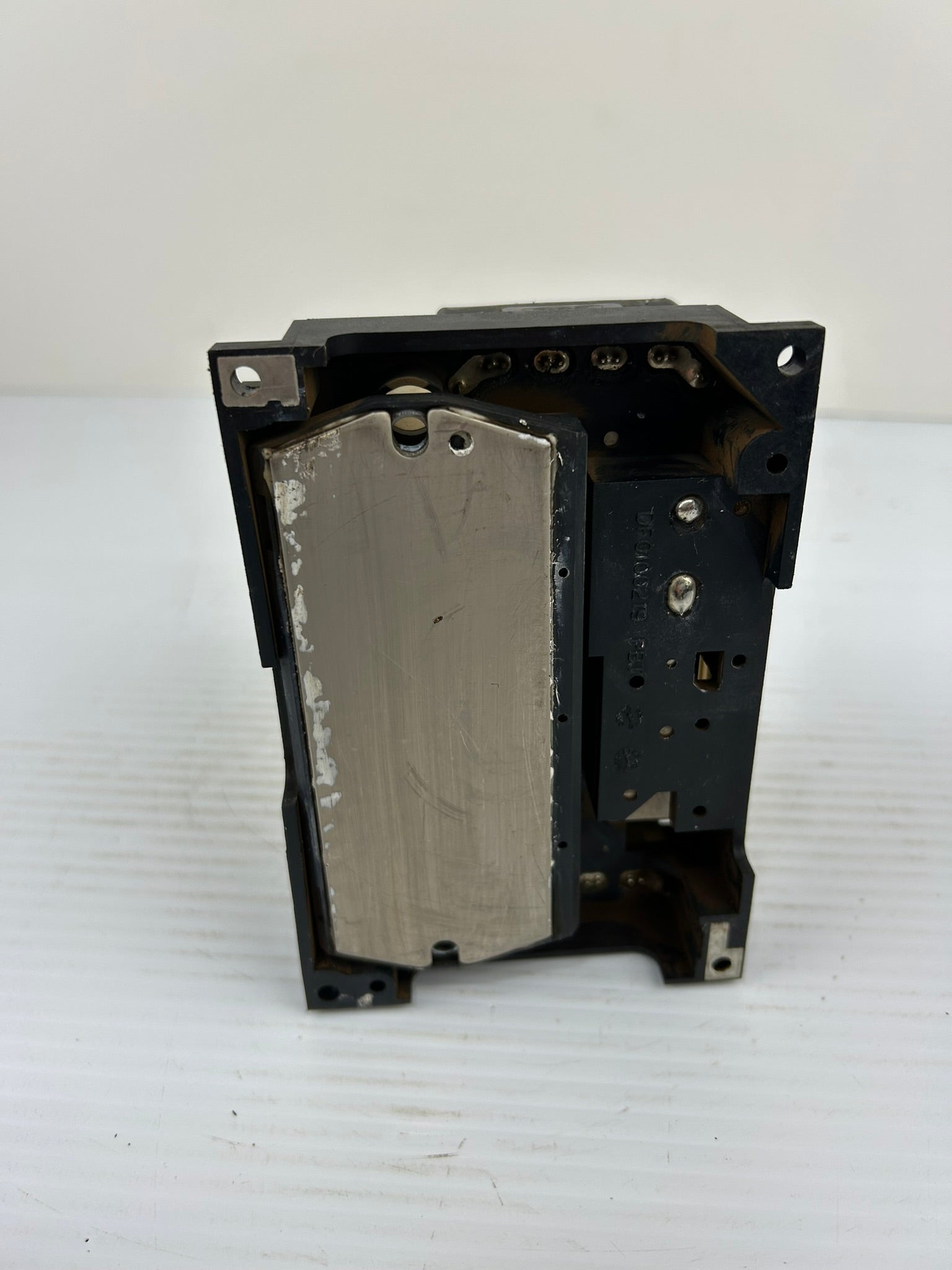 Yaskawa Electric SGDR-SDA710A01BY25 Servopack Drive - Case Shows Wear