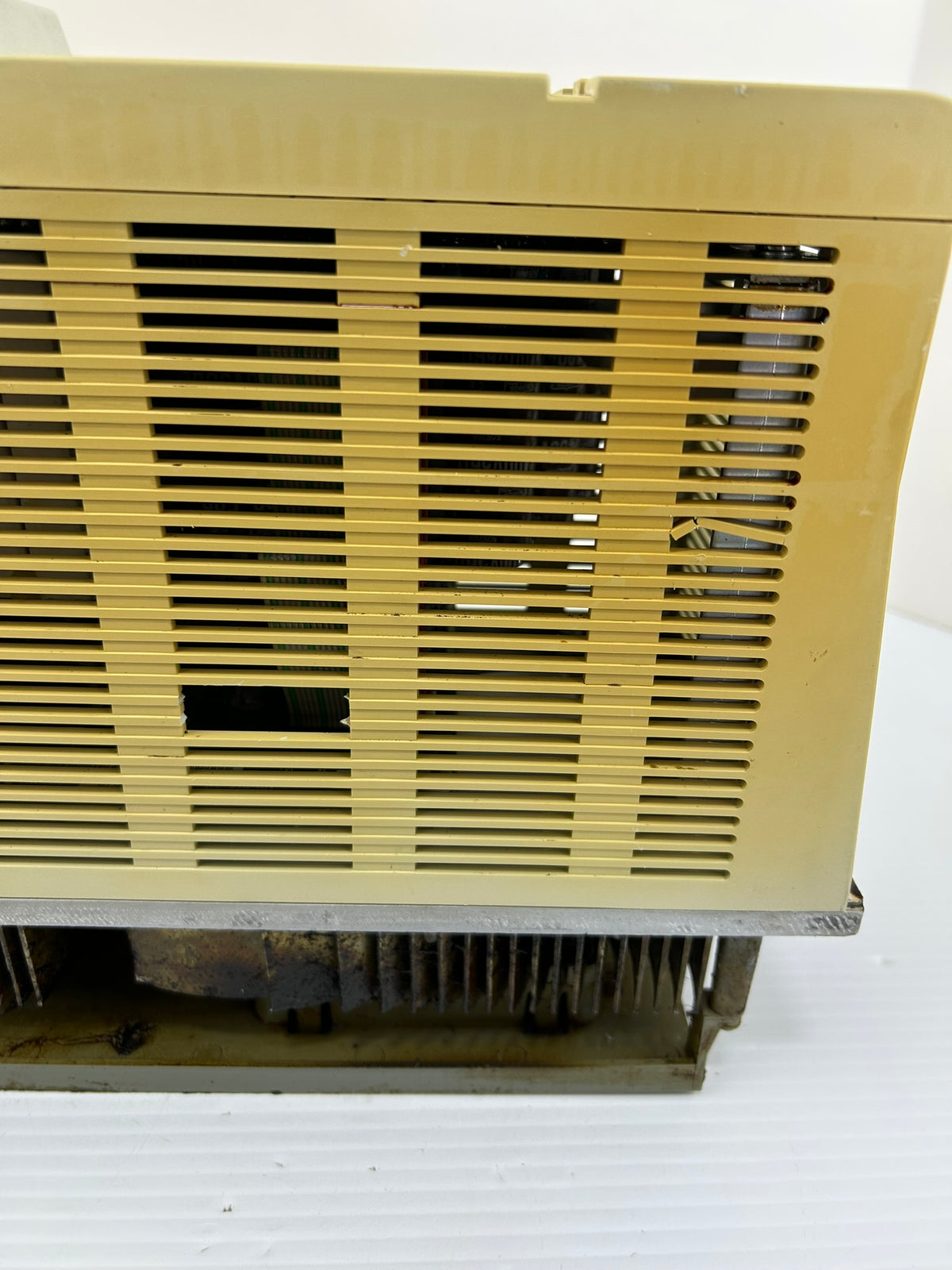 Mitsubishi MDS-C1-SPH-220 Spindle Drive 22kW 200V 3PH CNC Servo - Cracked Case