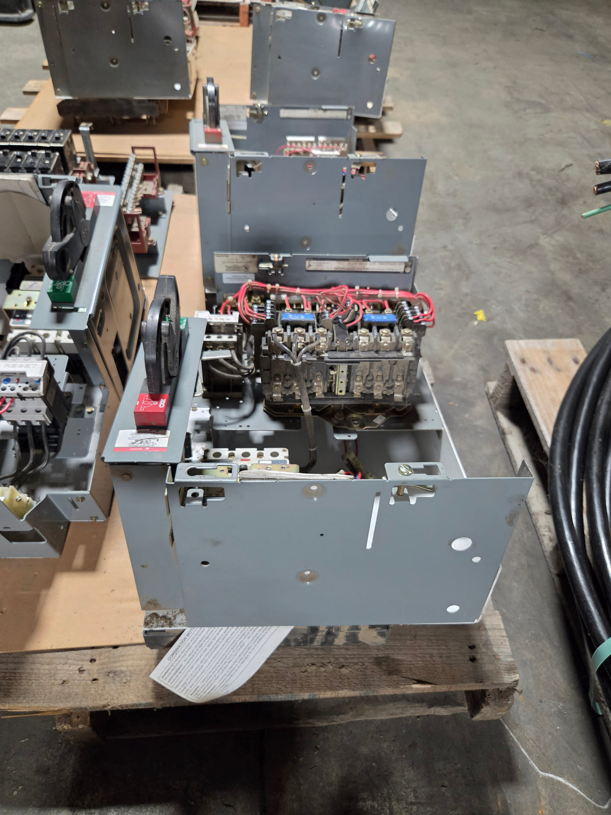 Allen-Bradley 2107B MCC Bucket Size 1 FVR 15A Breaker 3HP 3PH 480V - No Door