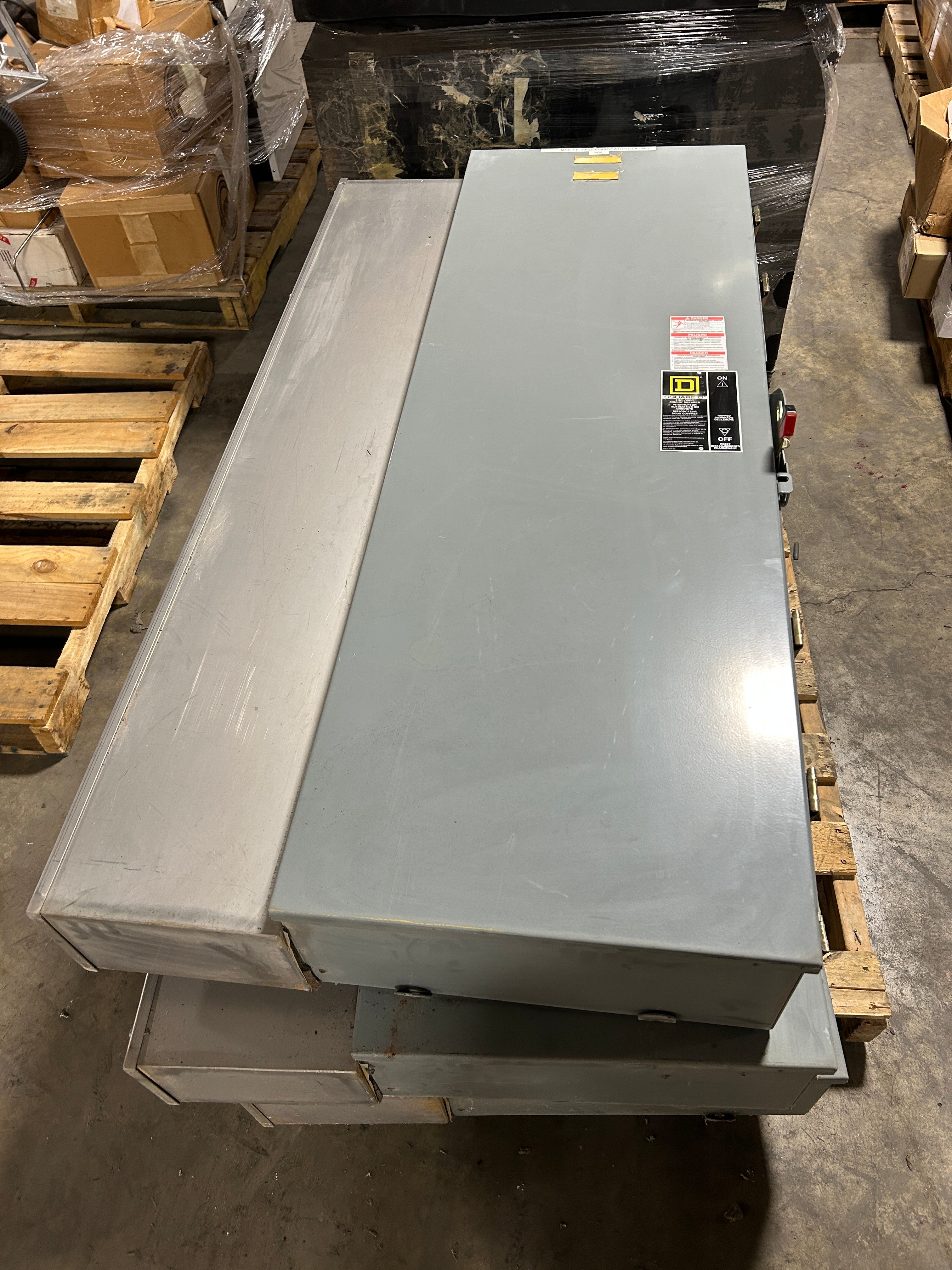 Square D MA1000AWK Circuit Breaker Enclosure 1000A Series E05 MAL36800 800A