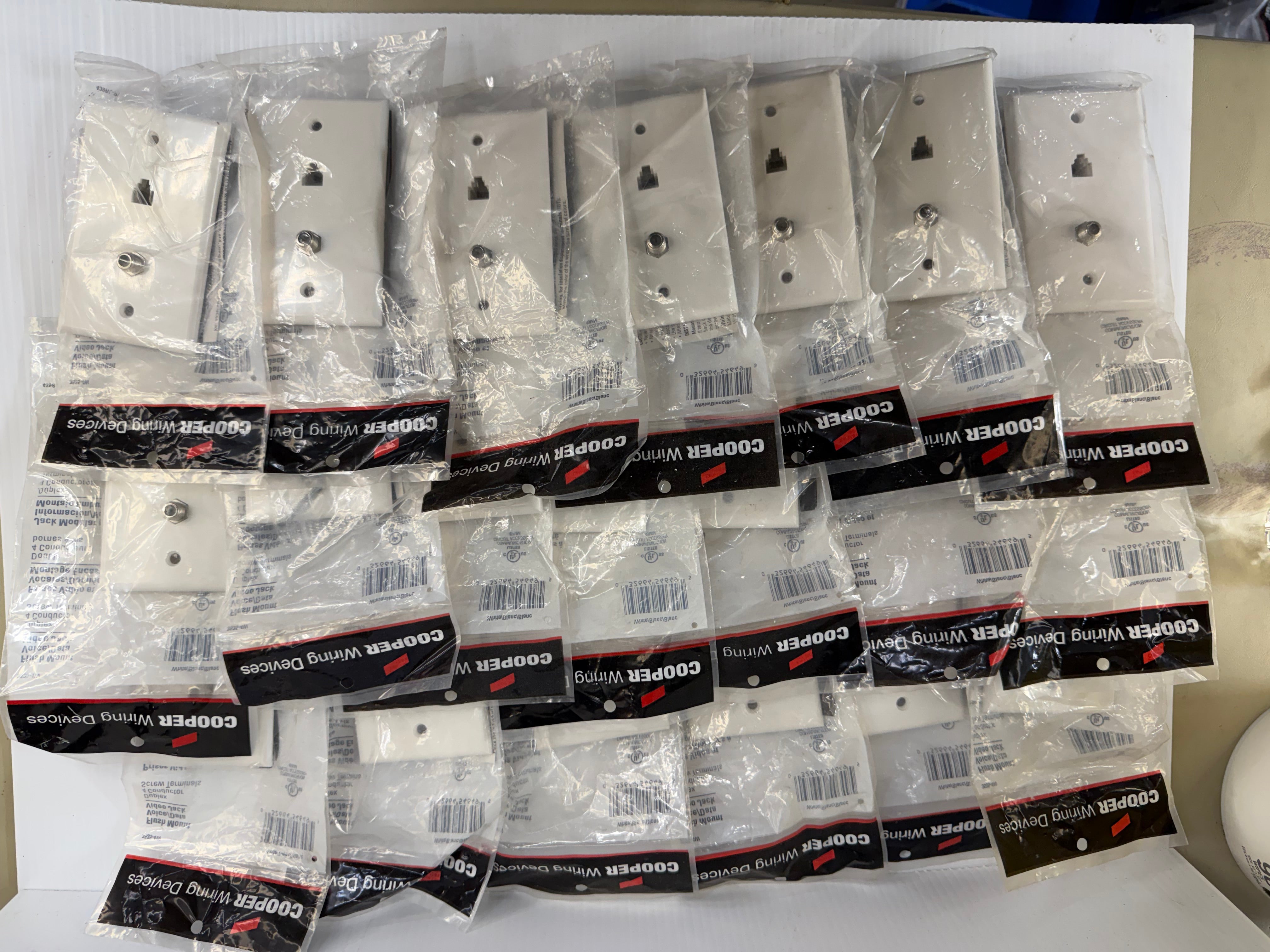 Cooper Wiring Flush Mount Voice/Data Video Jack 3535-4W Lot of 20