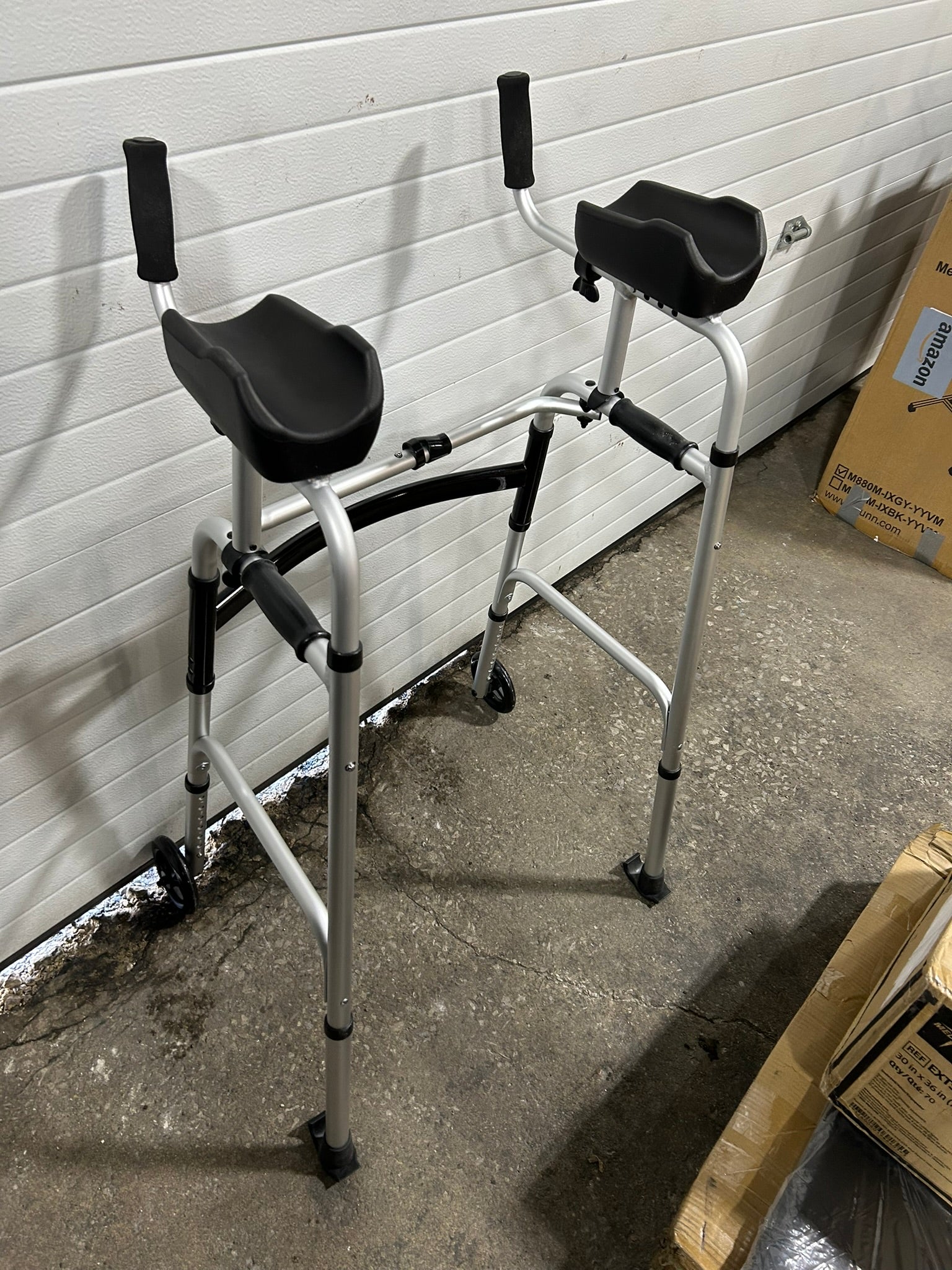 Vevor 2508137926350716 Folding Walker & removable Armrests, Hight Adjustable