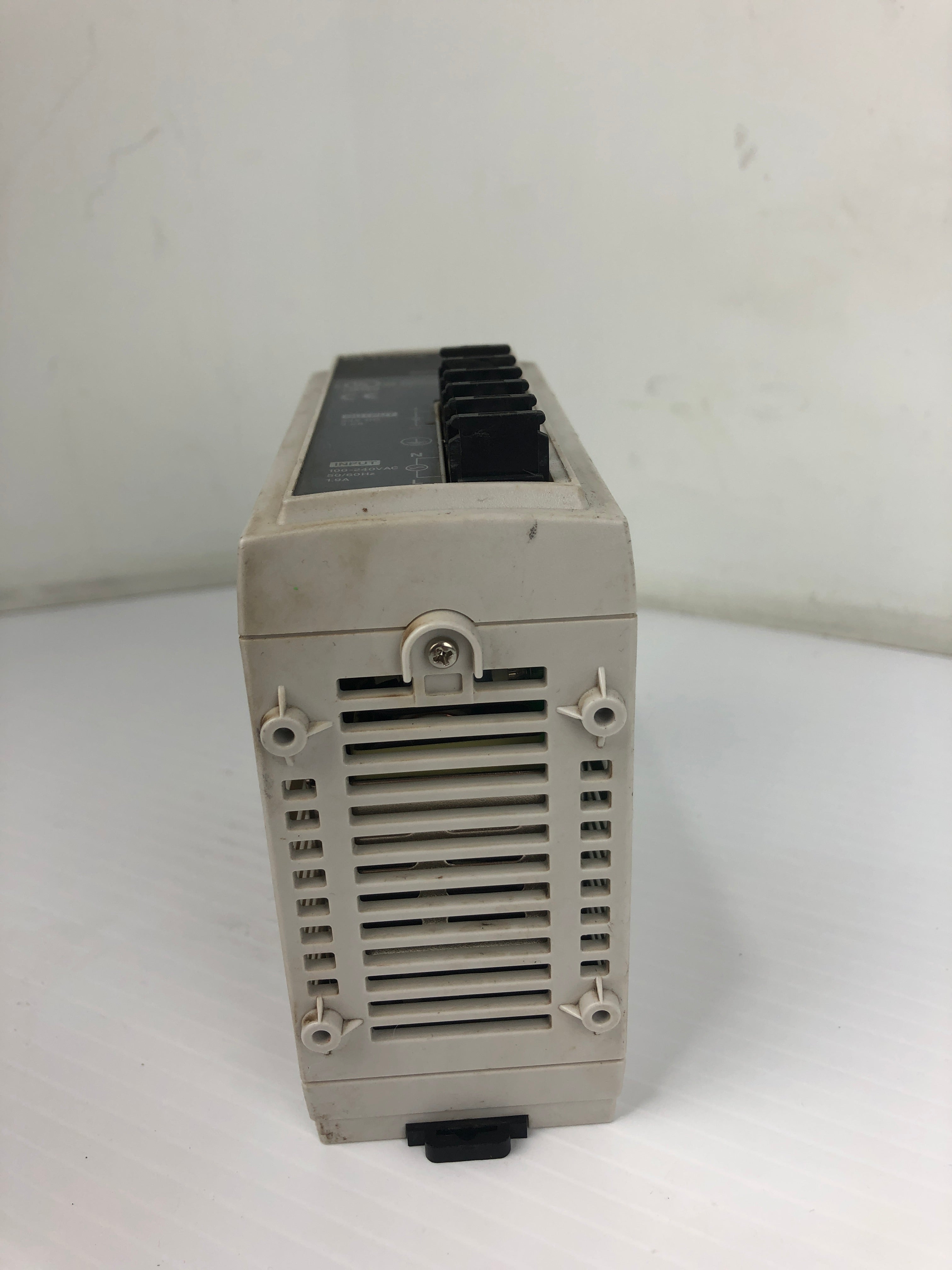 Keyence MS2-H75 Power Supply Output: 24V 3.2A Input: 100-240V 1.9A 50/60Hz