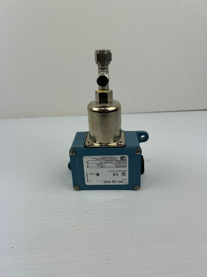 United Electric Controls Company J6D-142 9550 Pressure Switch