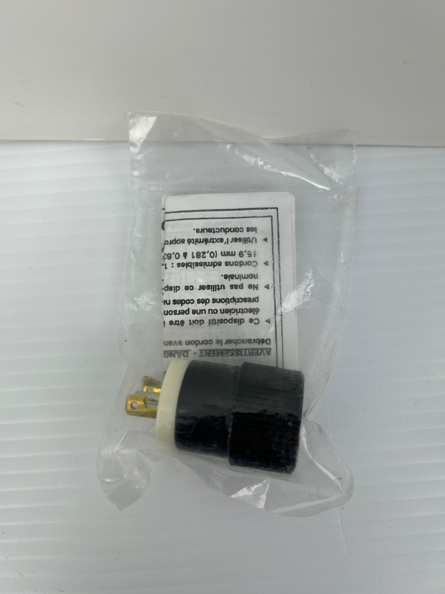 Bryant 7485NP Locking Midget Plug 125/250V 15A 3P 3W - Lot of 2