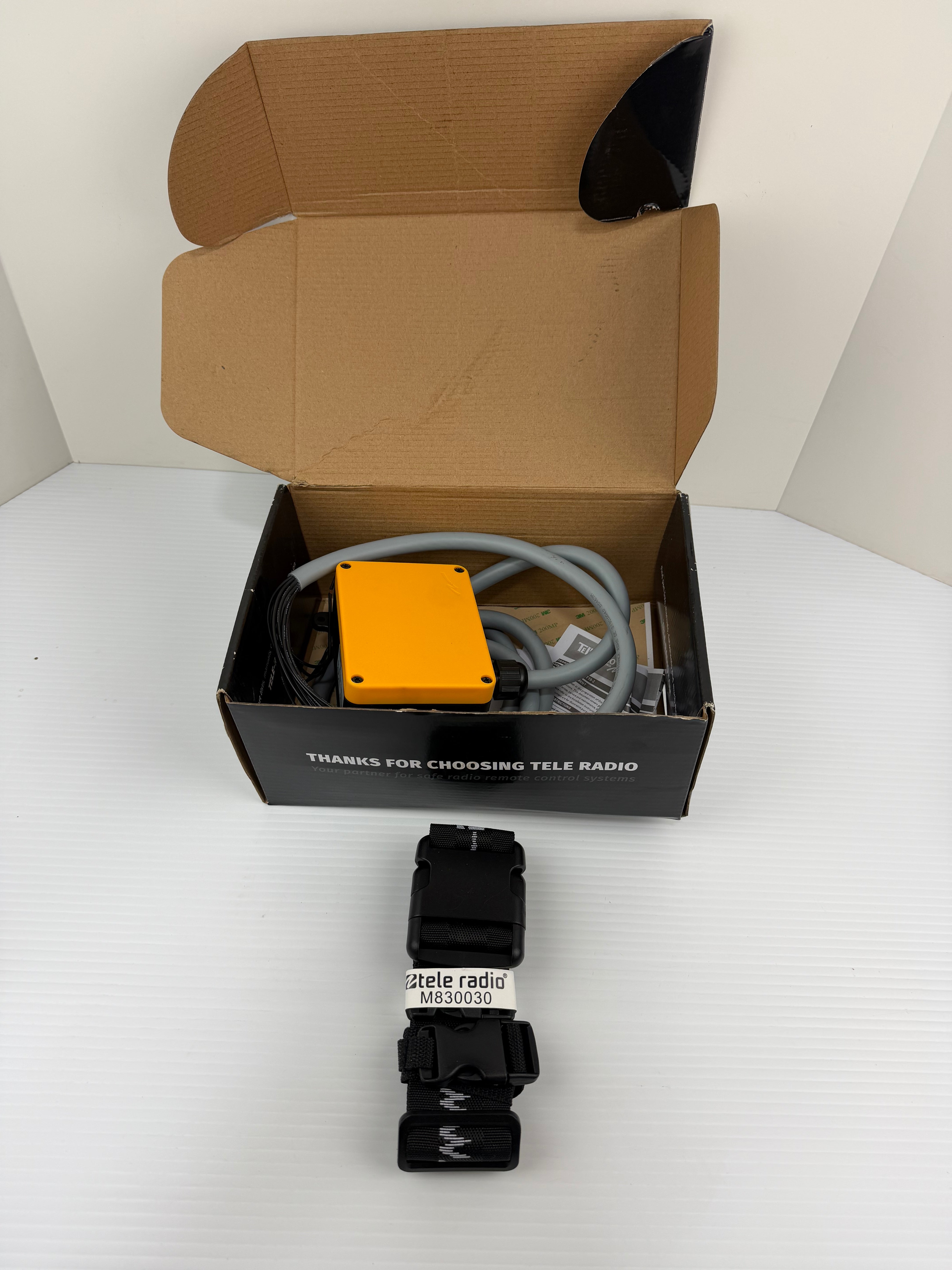 Tele Radio R15-02 Wireless Remote Control System 48-230V 1 Amp