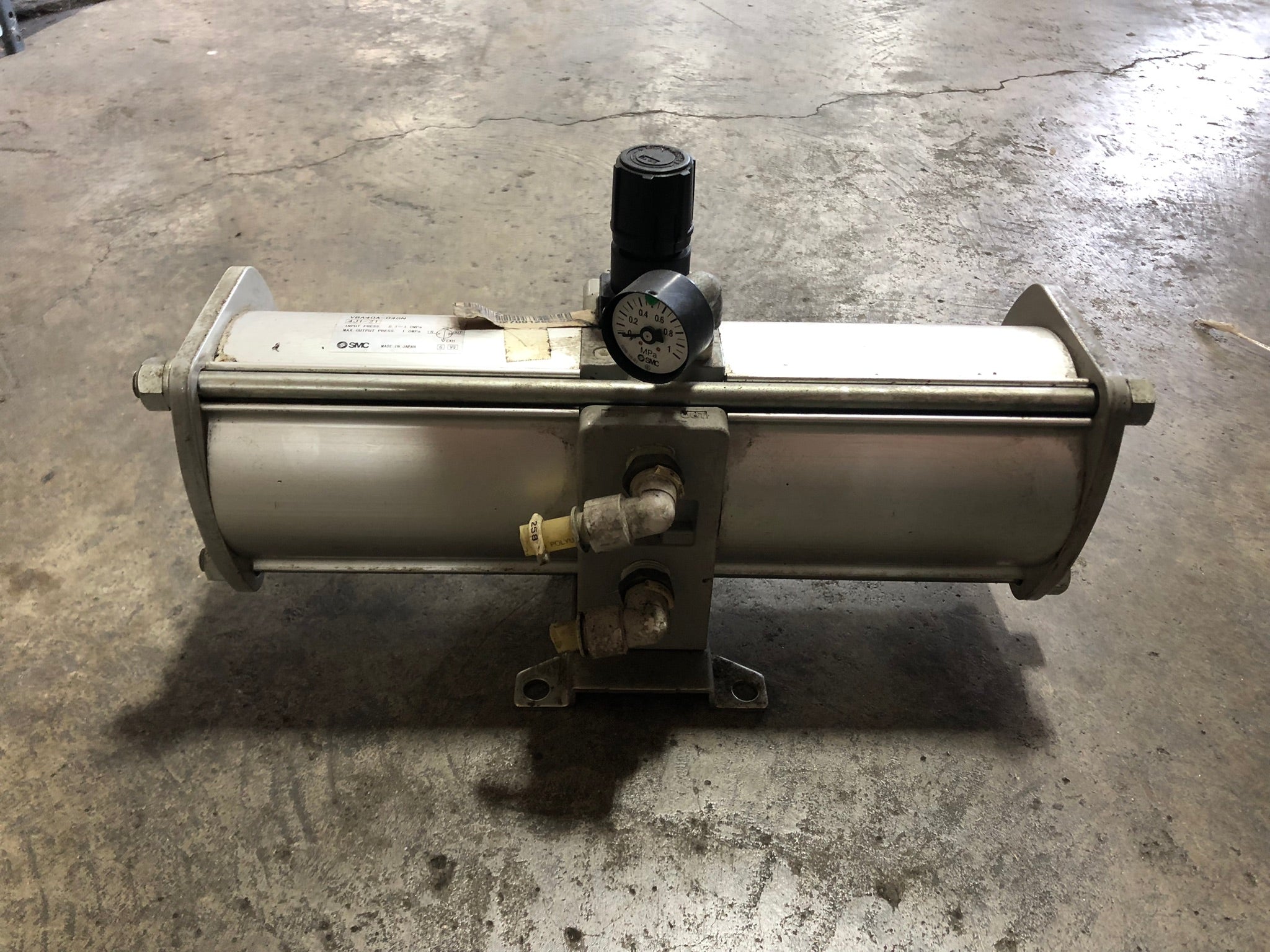 SMC VBA40A-04GN 4J1-21 Pneumatic Output Booster