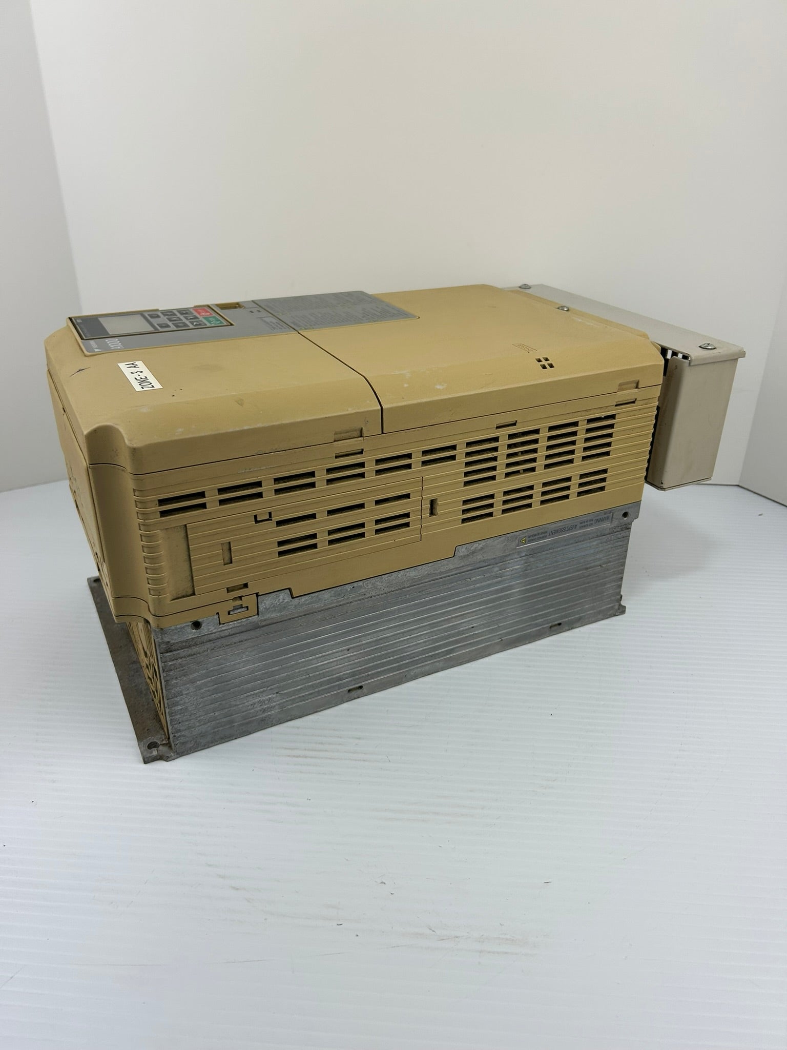 Yaskawa Electric CIMR-AU4A0044FAA A1000 3PH AC Drive Rev E Type 1 Enclosure