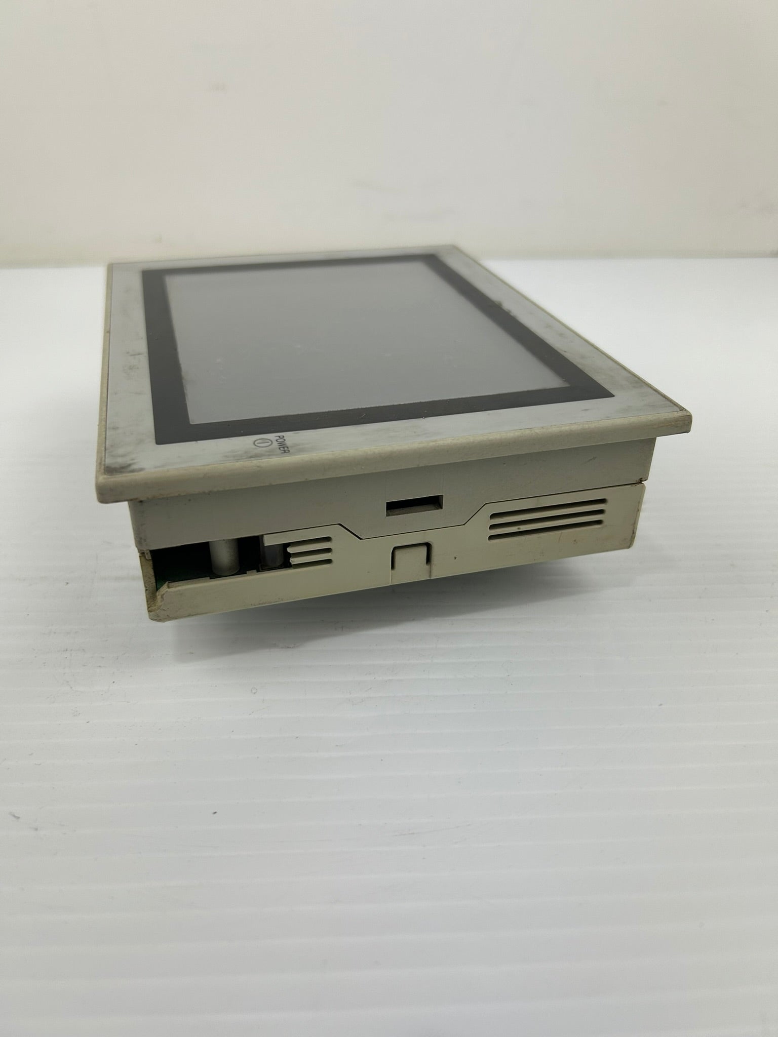 Mitsubishi F940GOT-LWD-E Graphic Operation Terminal Programmable Controller
