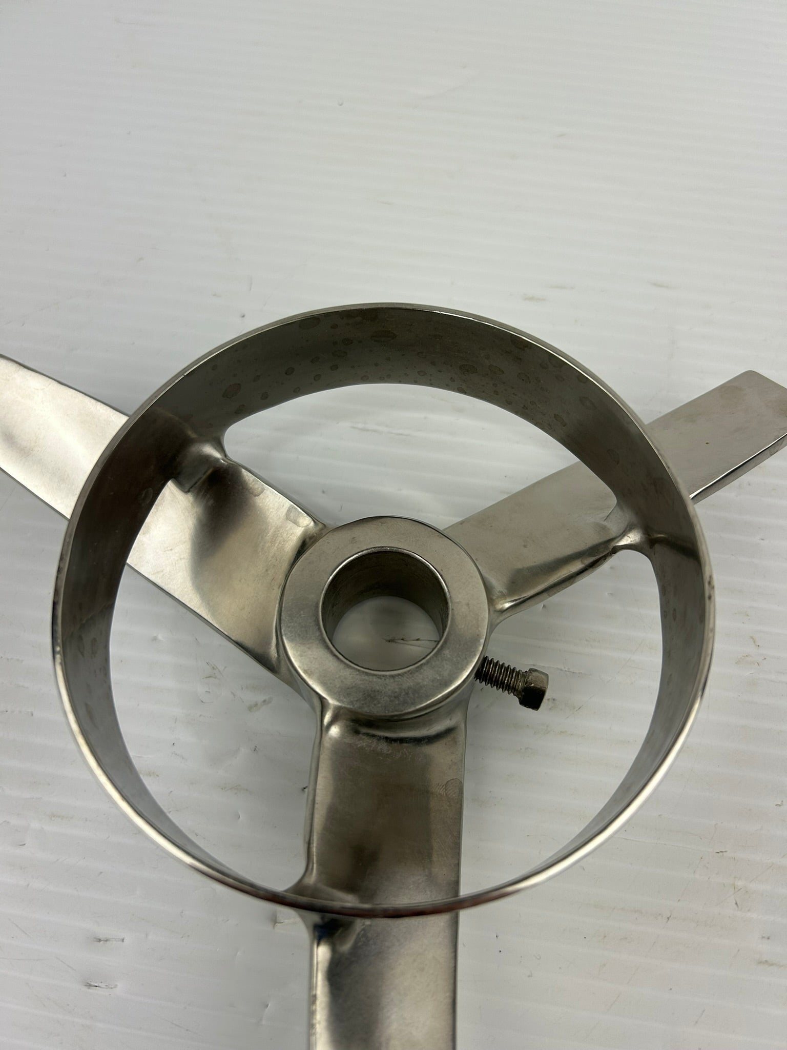 Metal Industrial Fan Blade with Round Mount Base 7" OD x 1" Bore