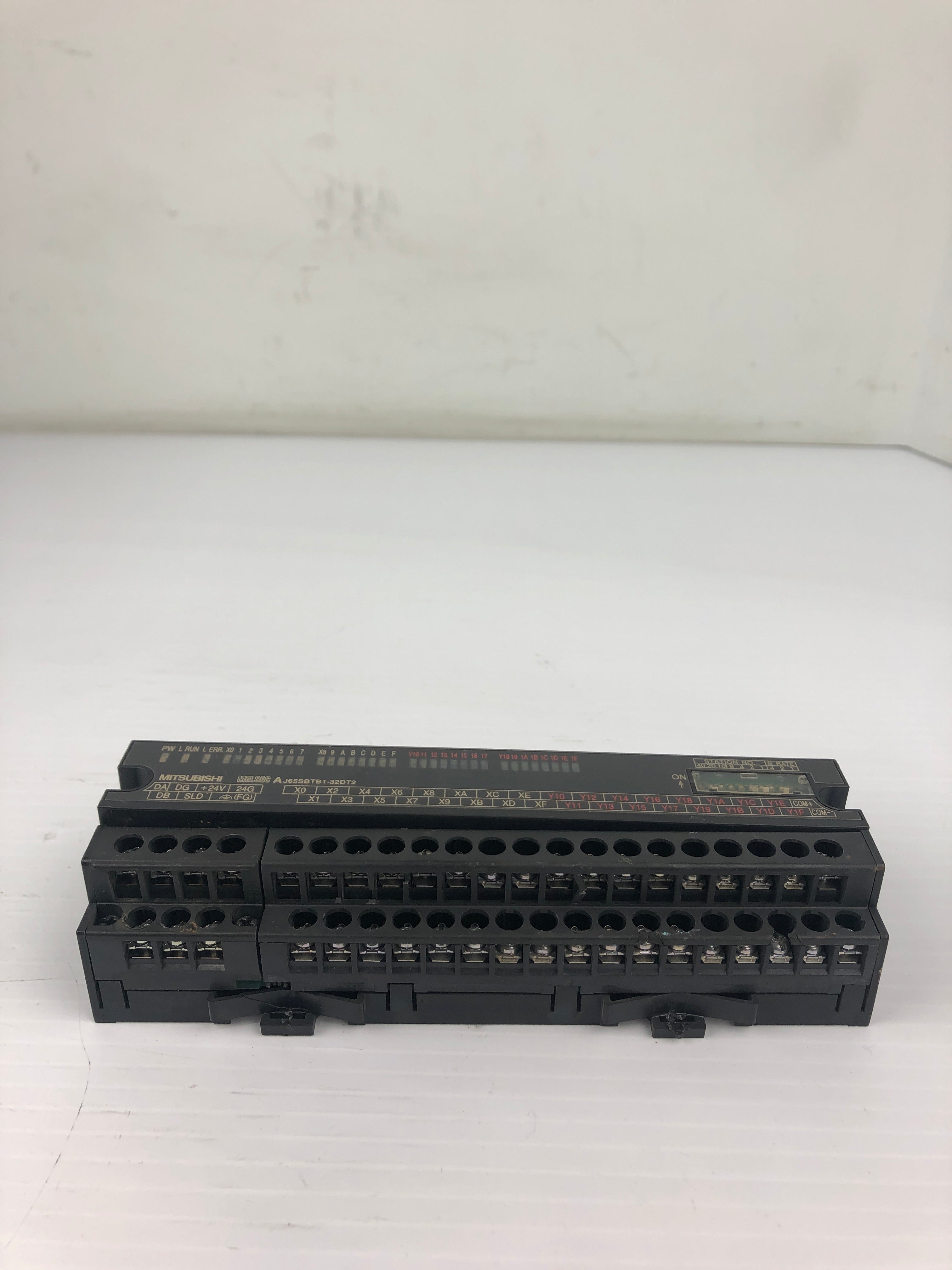 Mitsubishi AJ65SBTB1-32DT2 Input Output Unit 24VDC 7mA