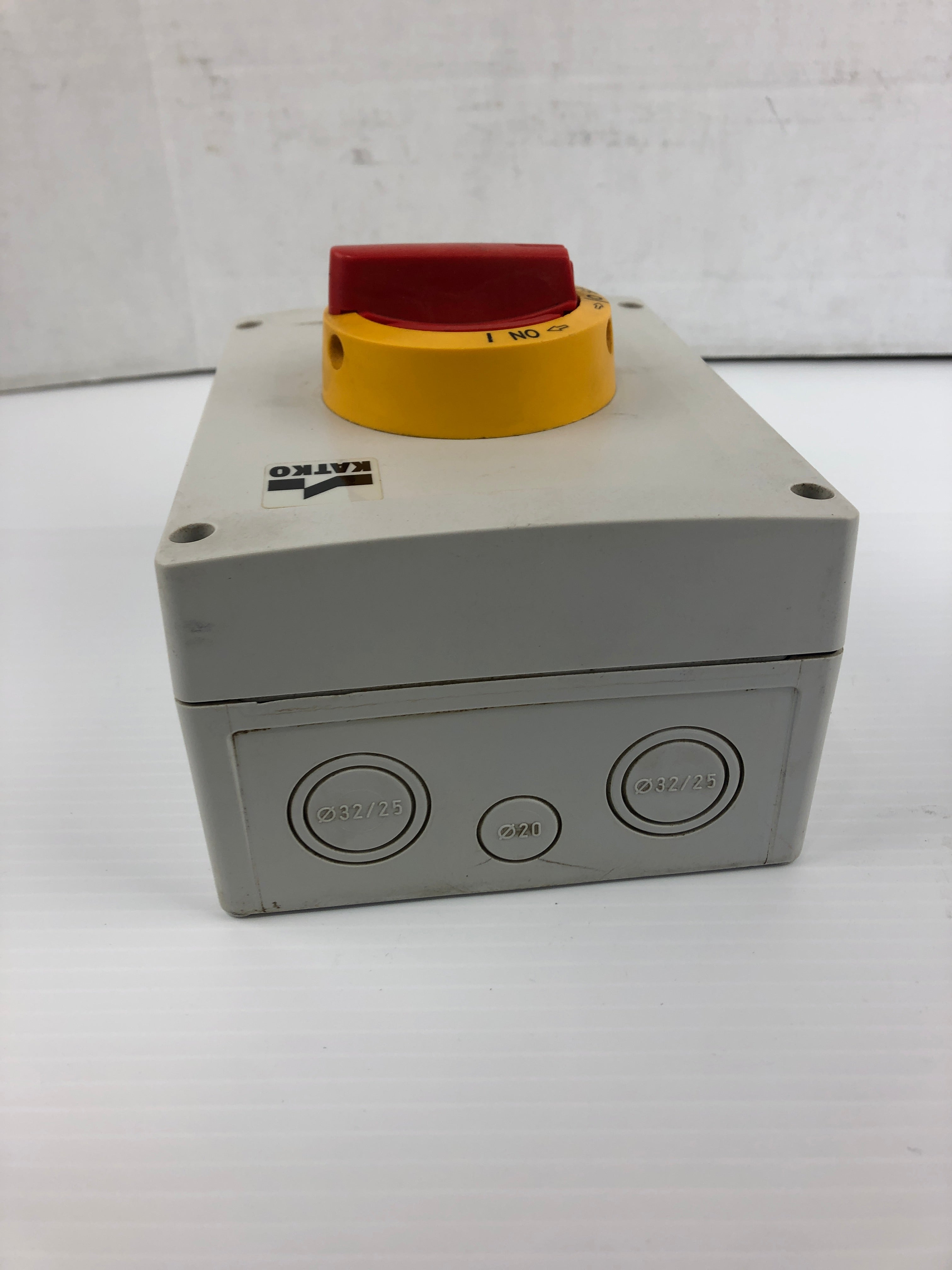 Katko KEM 340LU Y/R Manual Motor Controller Box Type 4X