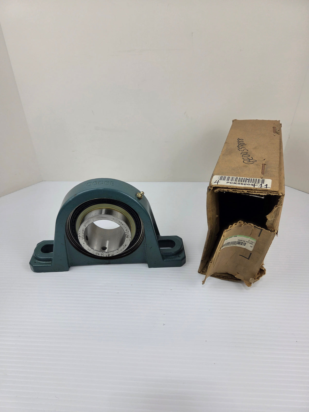Dodge P2B-SCM-208 Pillow Block Bearing SCM 2-1/2" 126819 - Ships From USA