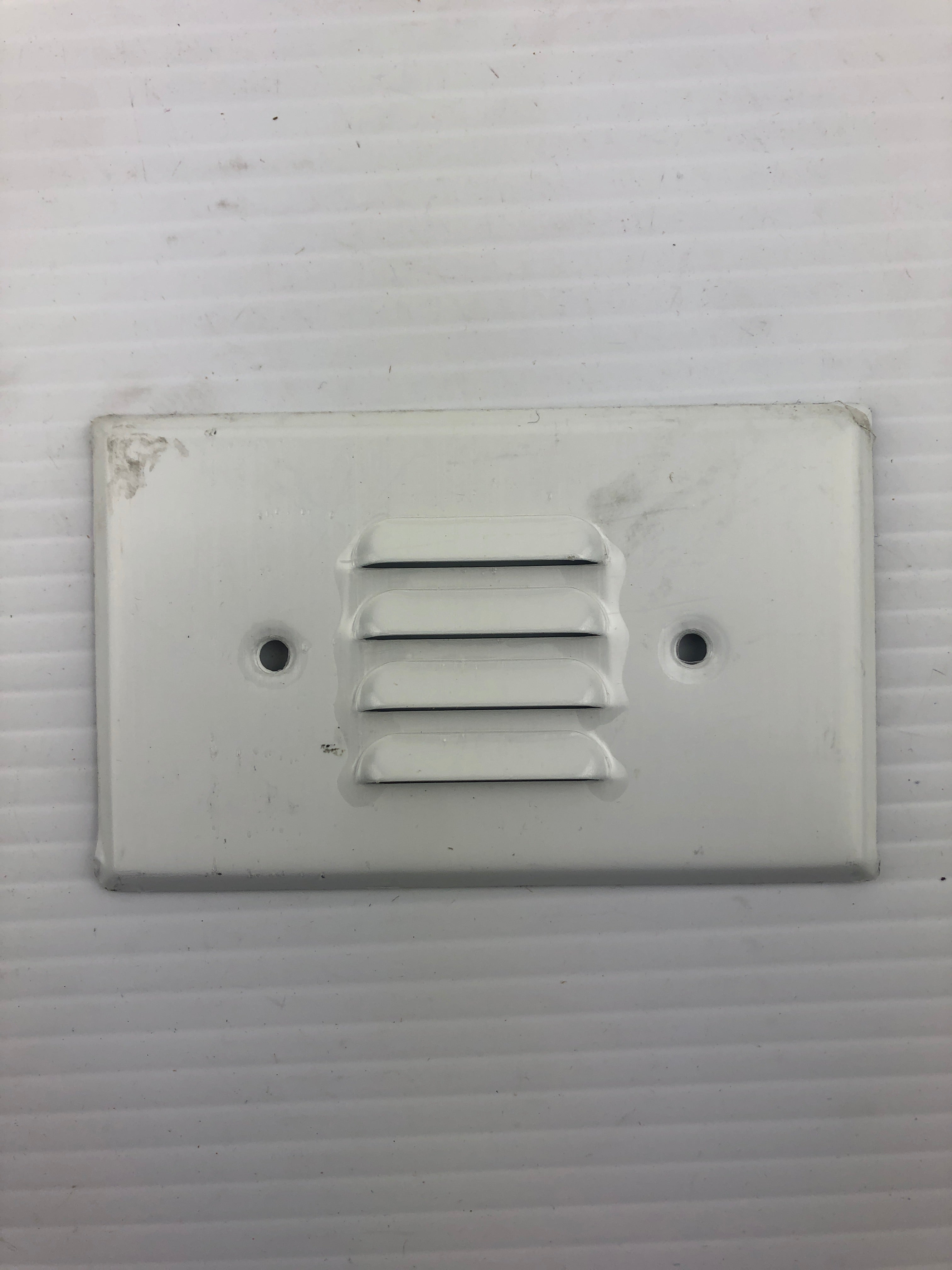 Leviton 001-88079 White One Gang Wall Plate P760-W - Lot of 8