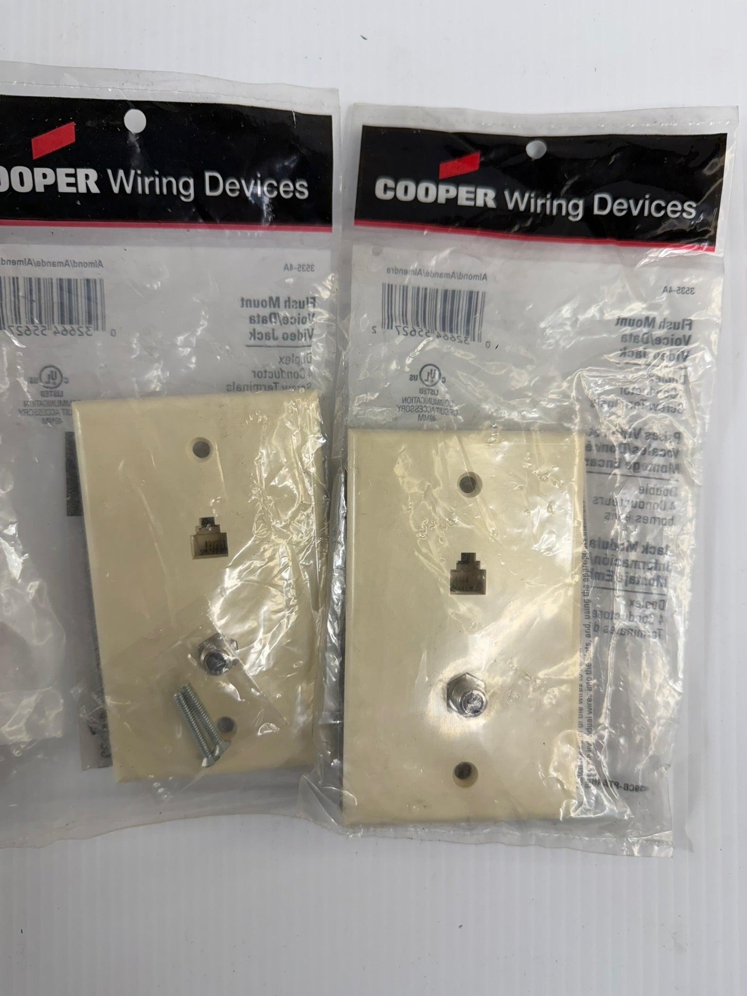 Cooper Wiring Flush Mount Voice/Data Video Jack 3535-4A Lot of 4