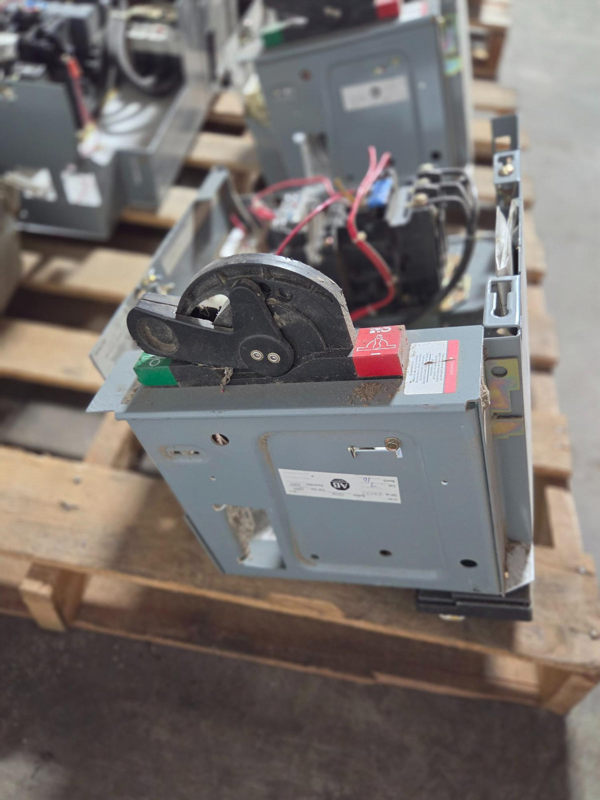 Allen-Bradley MCC Bucket 2113B Size 1 FVNR 3.0HP 15A Breaker 3PH 480V - No Door