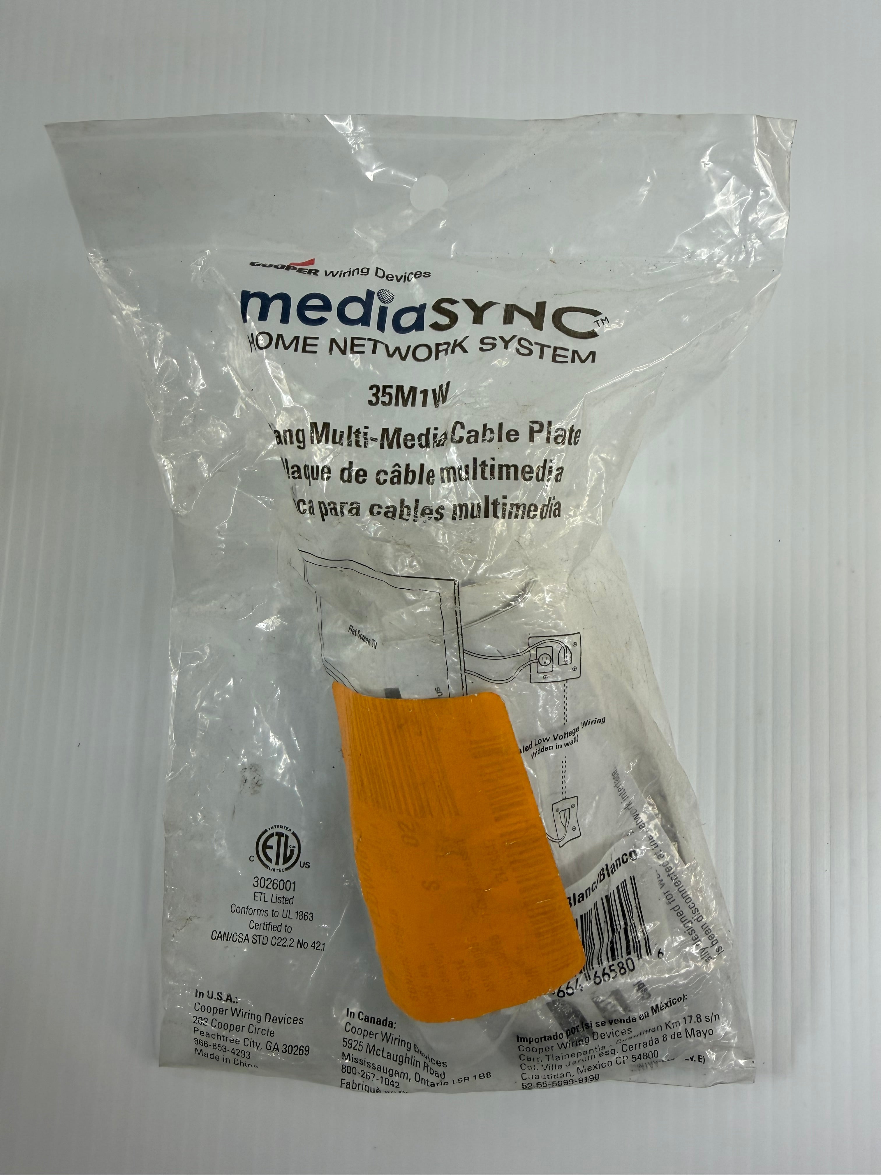 Cooper Wiring Mediasync 1-Gang Multi Media Cable Plate 35M1W