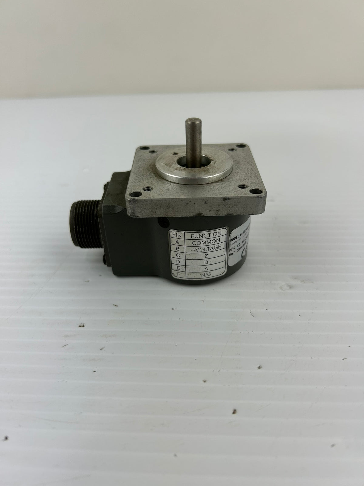 Dynapar Danaher Controls H210012114211 Industrial Rotary Position Sensor Encoder