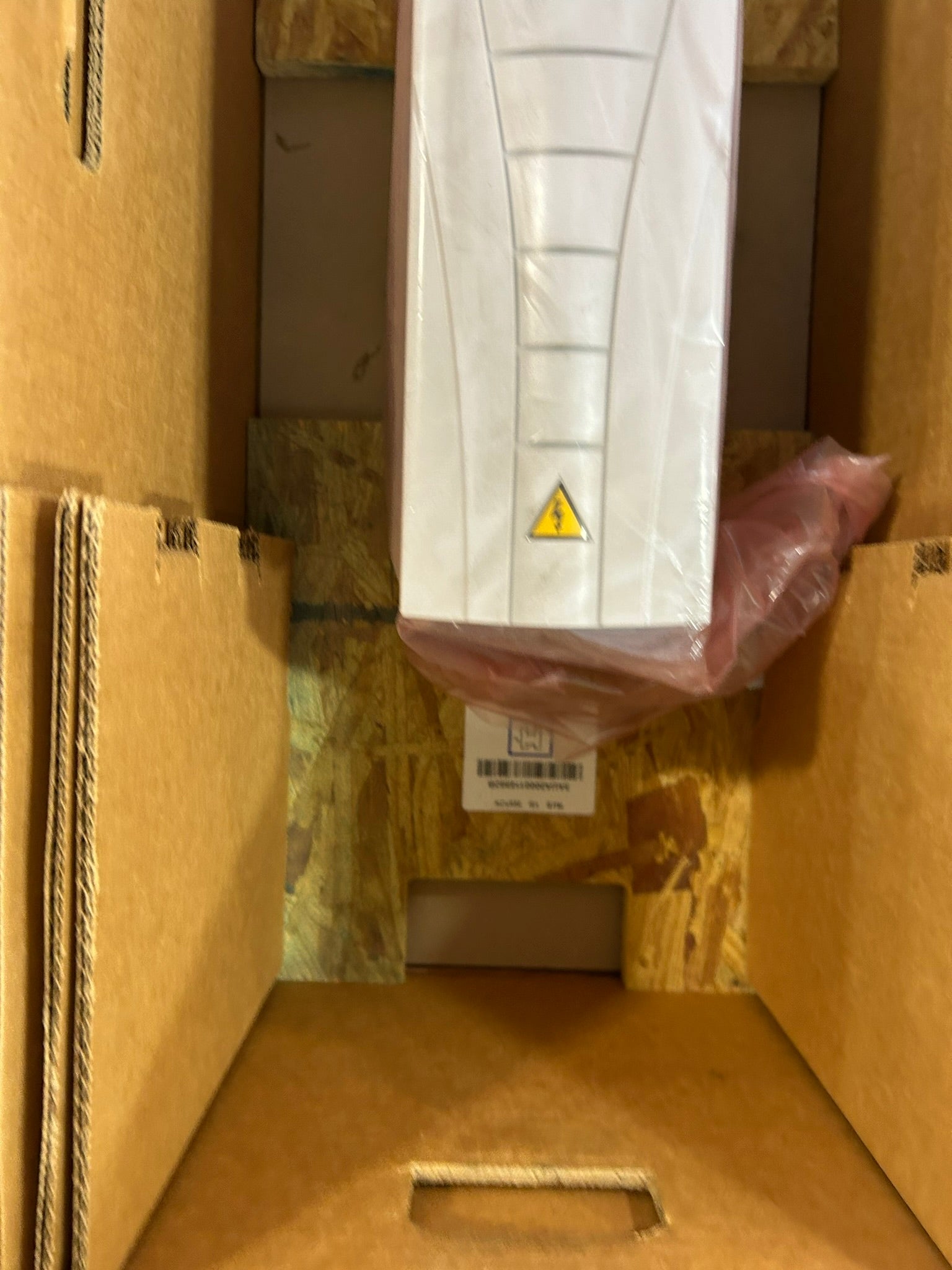 ABB ACS550-U1-023A-4 Inverter Drive 15 HP 11 KW 380-480 Volts 23 Amps