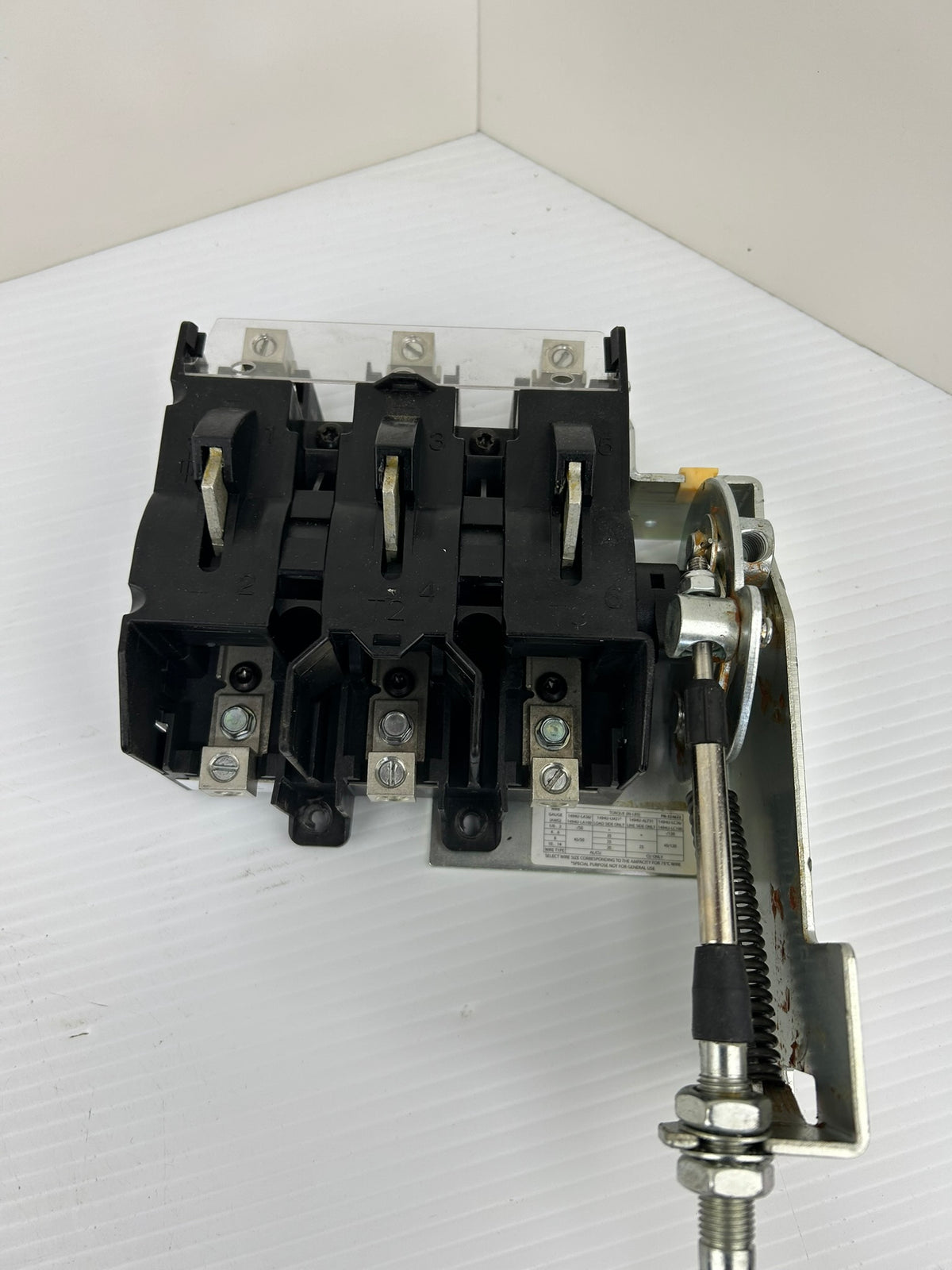 Allen-Bradley 1494U-D60 Disconnect Switch Cable Mechanism 1494U-C314 Series A