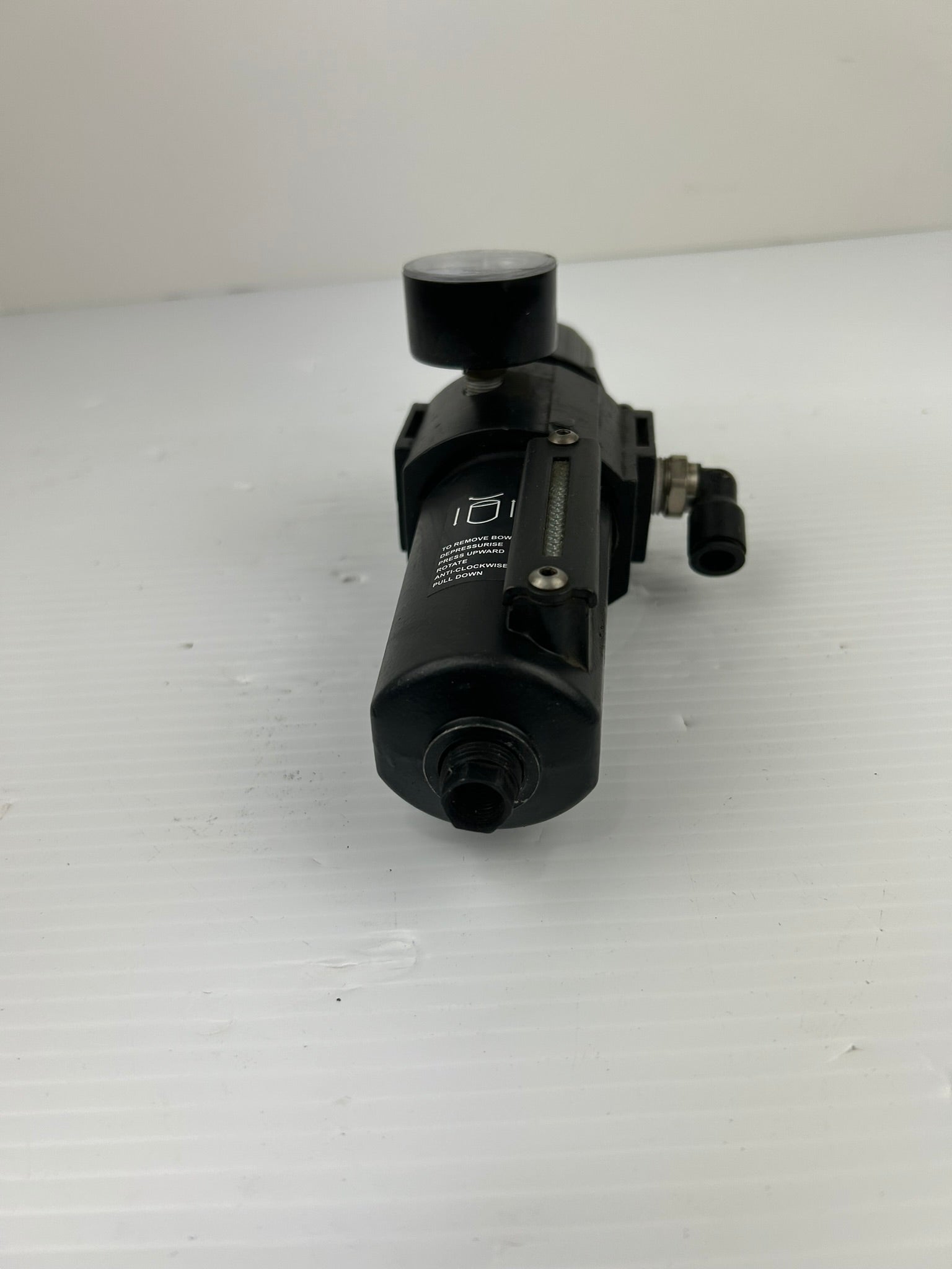 Fleetwood 1220-0401-011 Filter Regulator 3/8 NPT