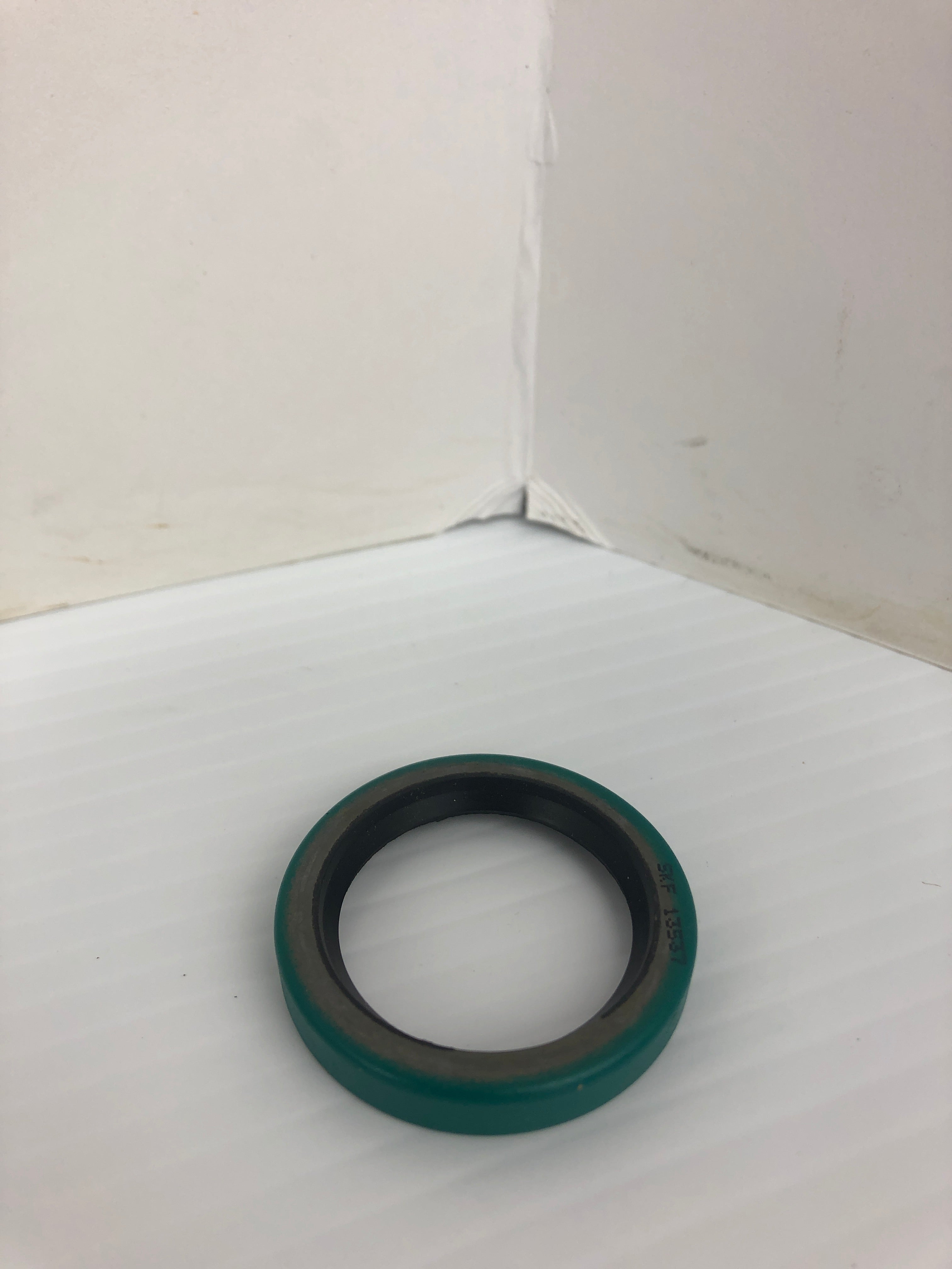 SKF 13537 CR Seals Oil Seal - Lot of 3