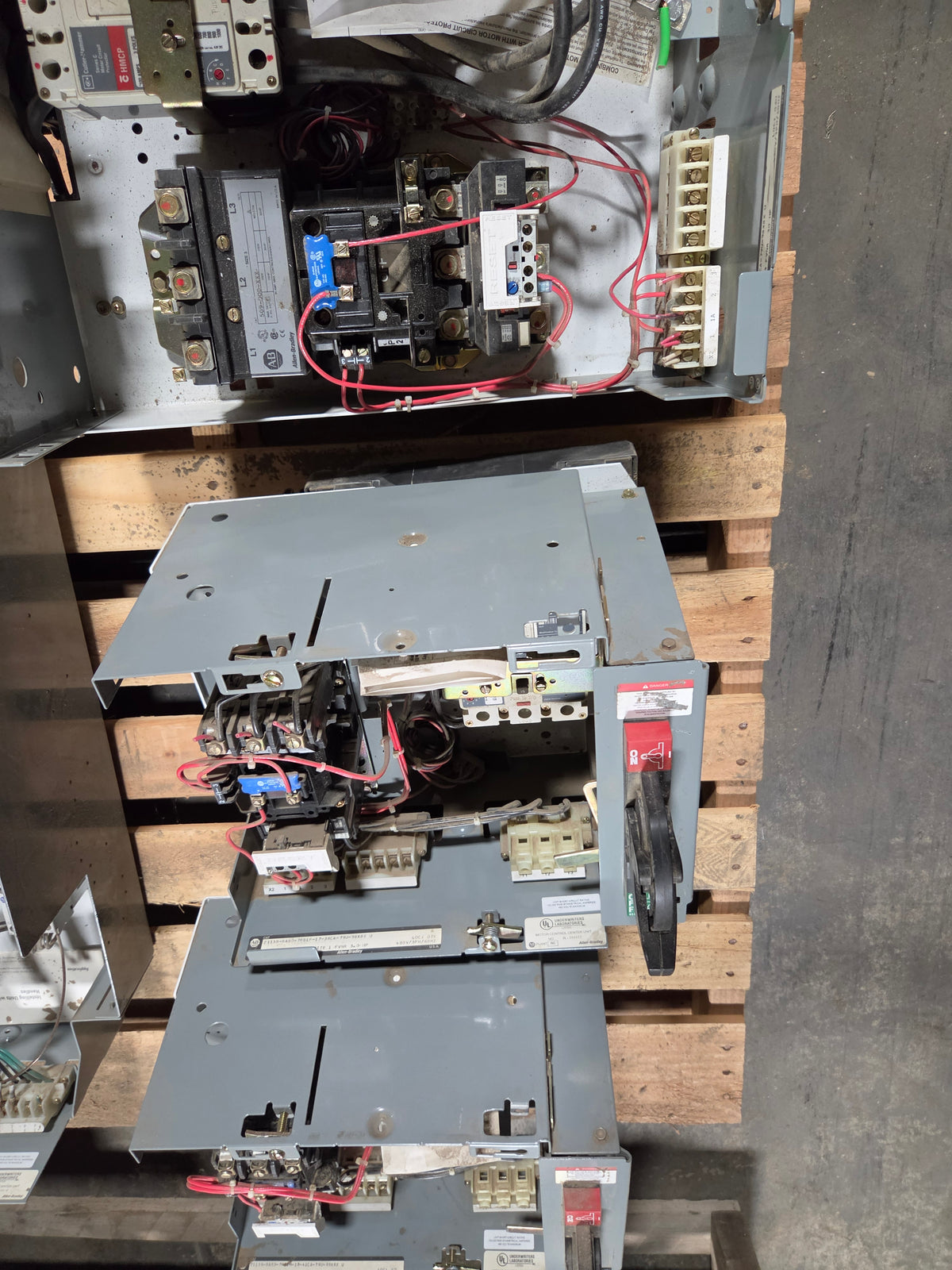 Allen-Bradley MCC Bucket 2113B Size 1 FVNR 15A Breaker 3.0HP 3PH 480V - No Door