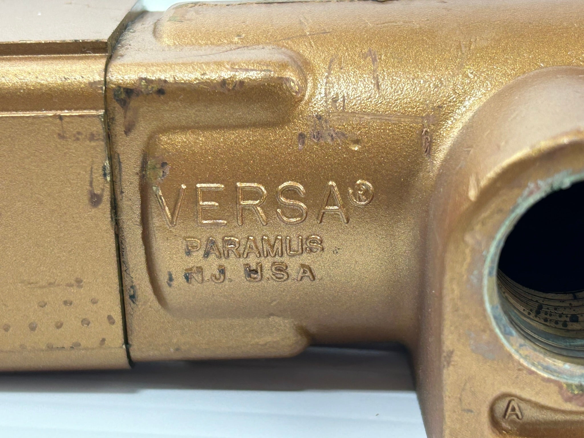 Versa VSG-3501-HC-A120 Three-Way Brass Air Valve 200VAC