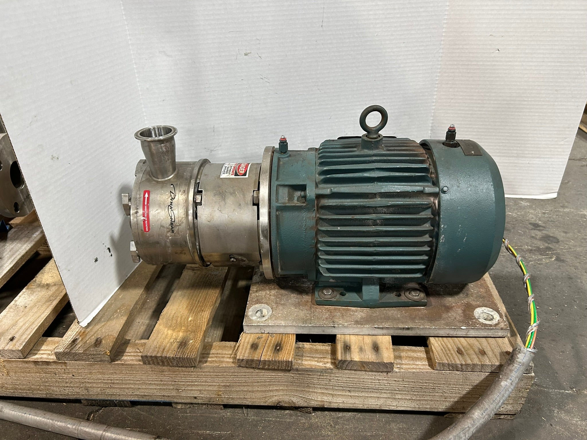 Reliance Electric 01MCN90235G001AD XEX Duty Master Motor 5HP 3PH Admix FF-425P