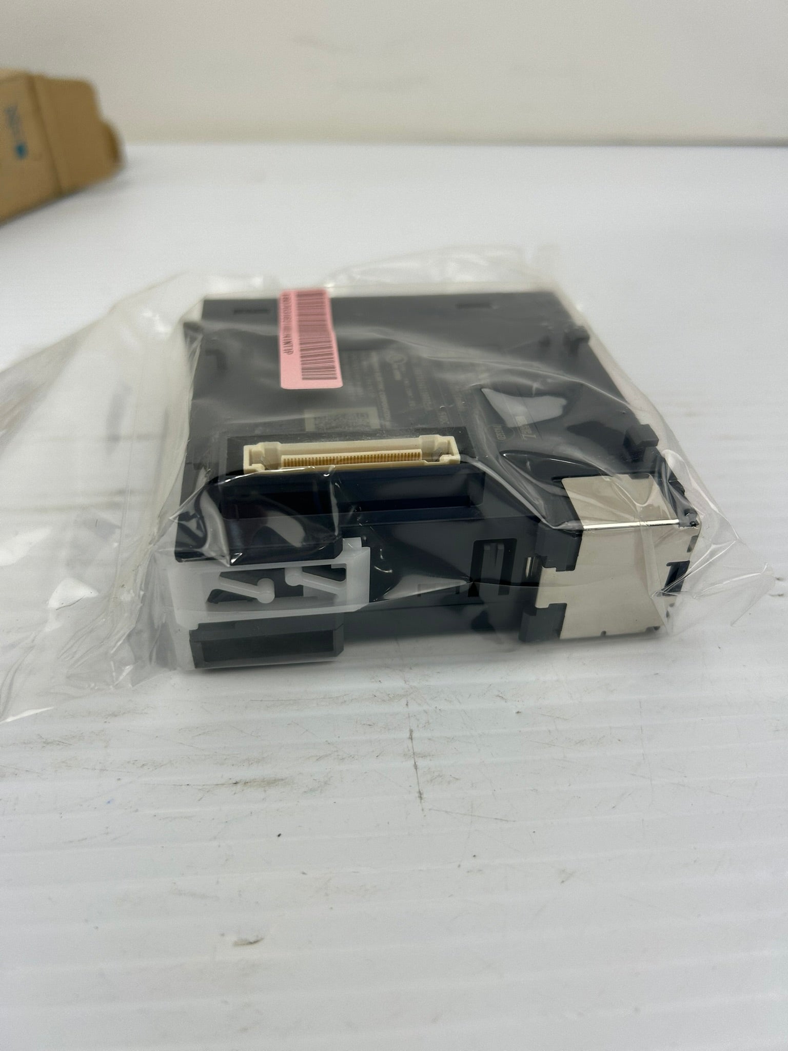 Mitsubishi LY41NT1P Output Unit PLC Module 12/24VDC 0.1A 2A/Common Class 2 5VDC