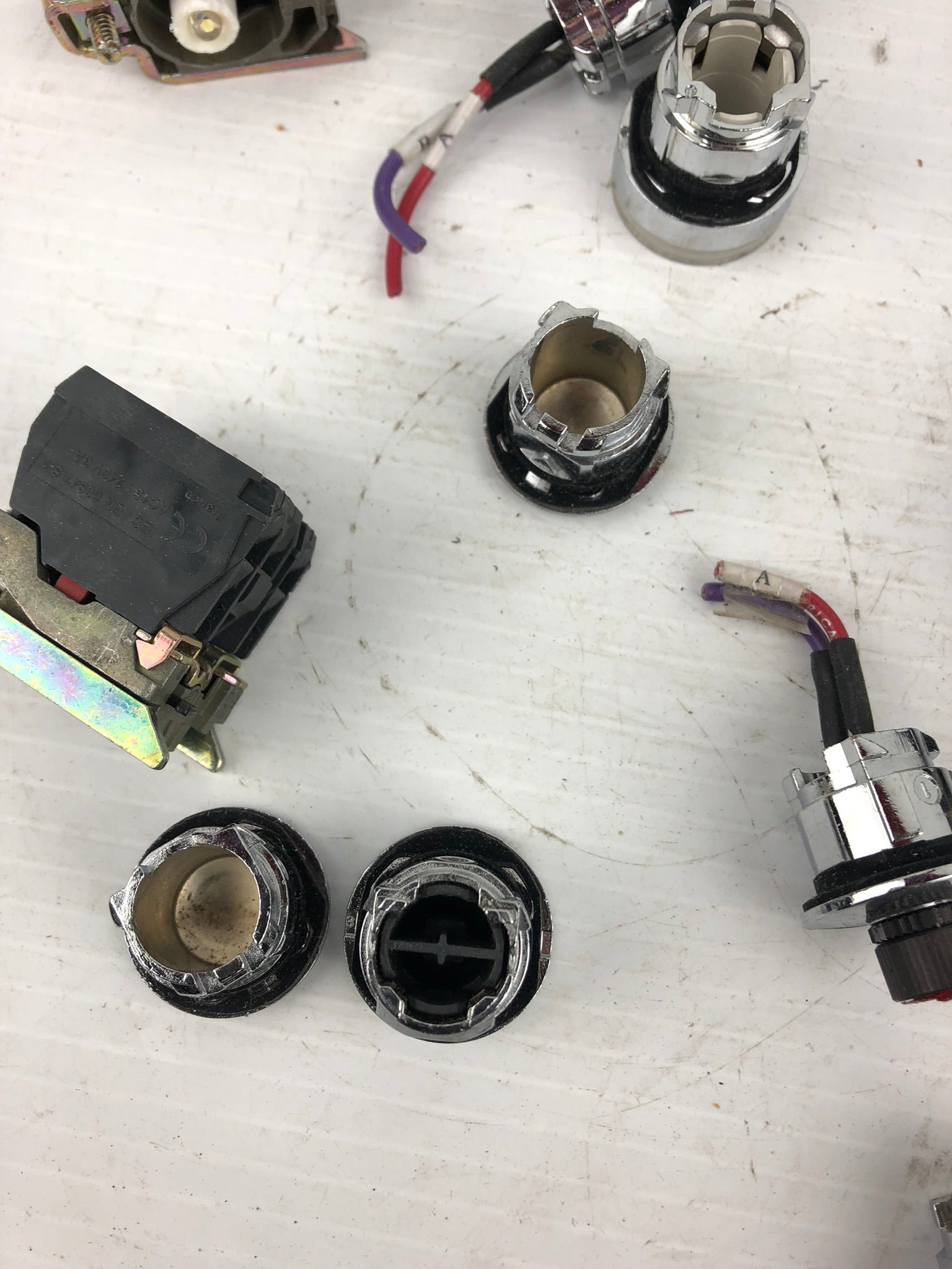Telemecanique ZBE-101 Push Button Indicators Misc. Lot - Parts Only