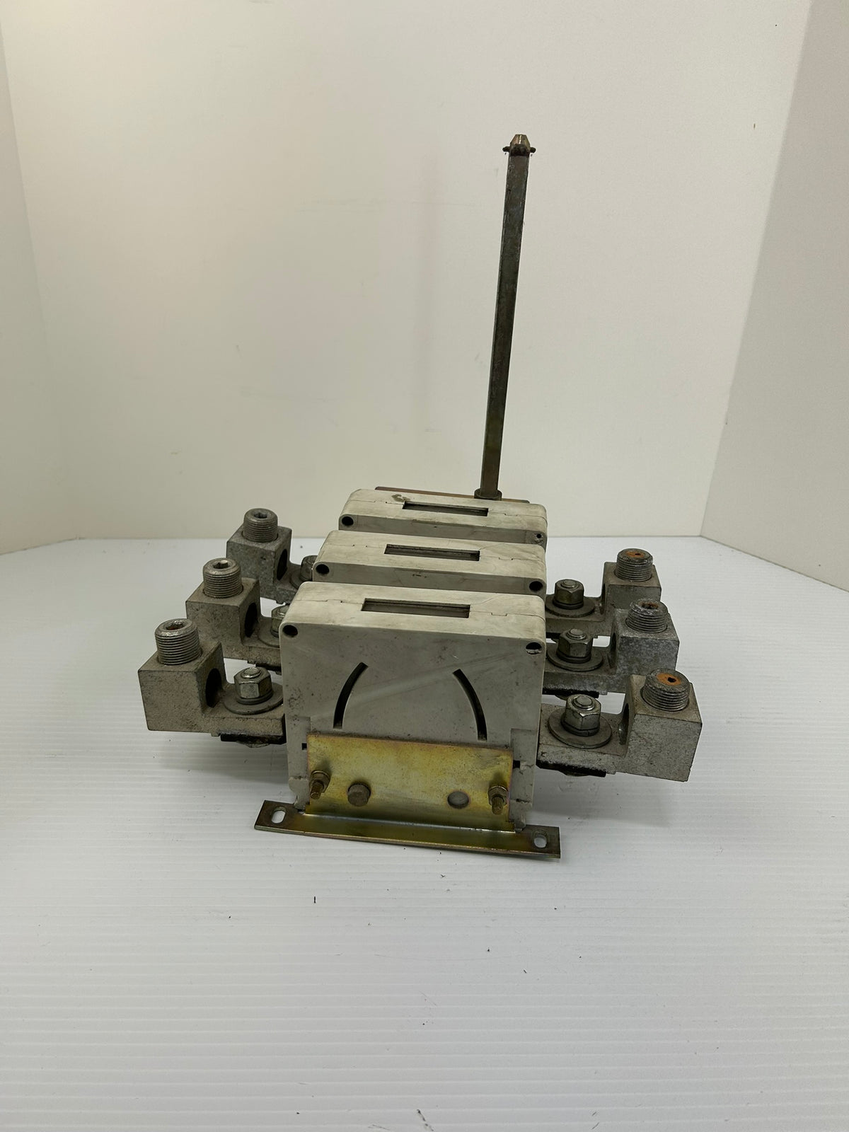 ABB OETL-NF400 600V 400A 3 Phase Industrial Disconnect Switch 3 Pole