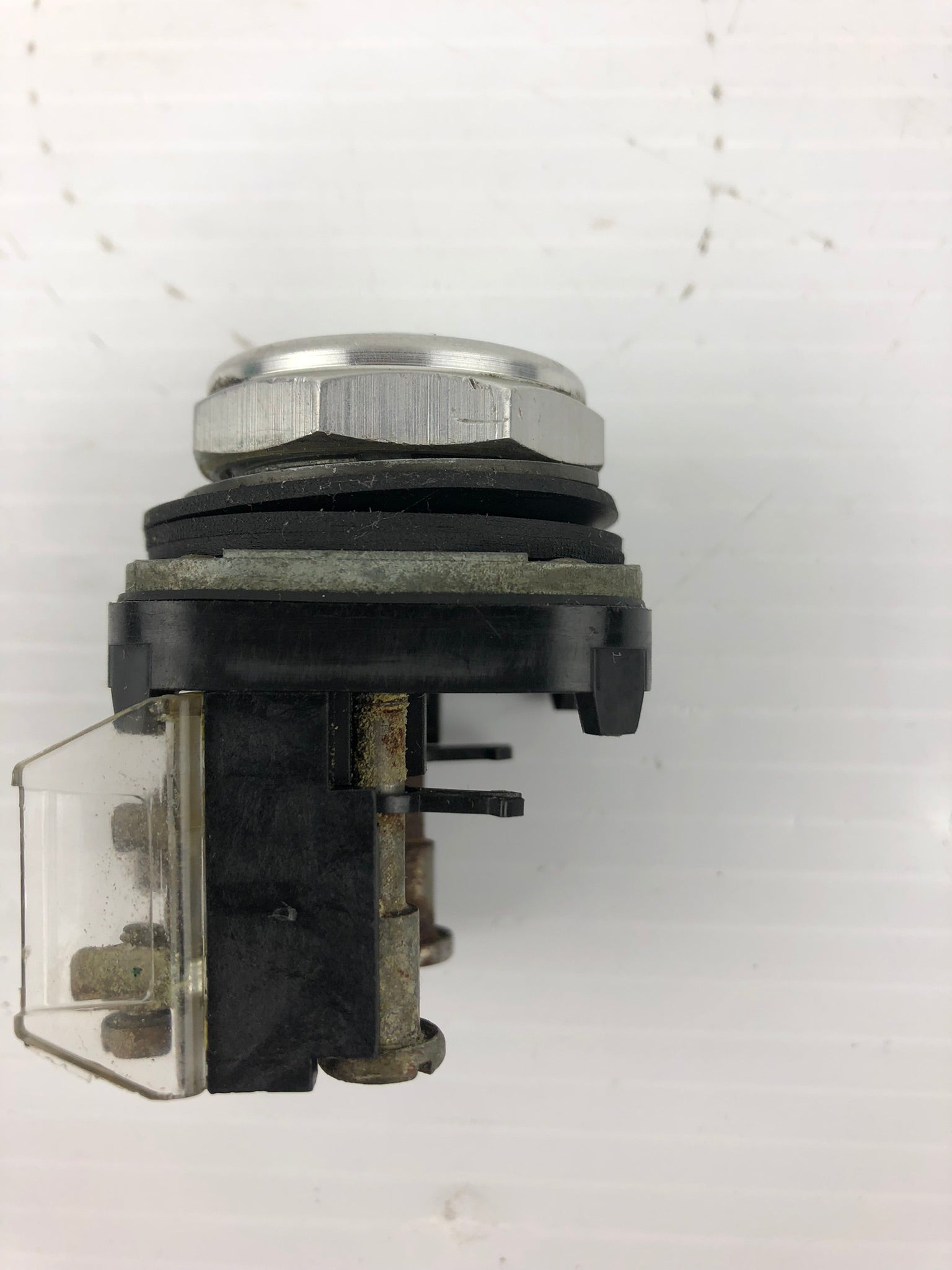 Allen-Bradley 800T-XA Push Button Series D Green