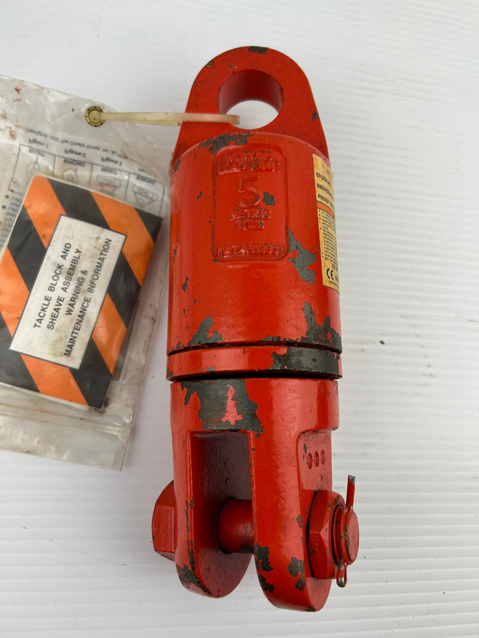 The Crosby Group 297244 5 Metric Tons Swivel - Tackle Block and Sheave Assembly