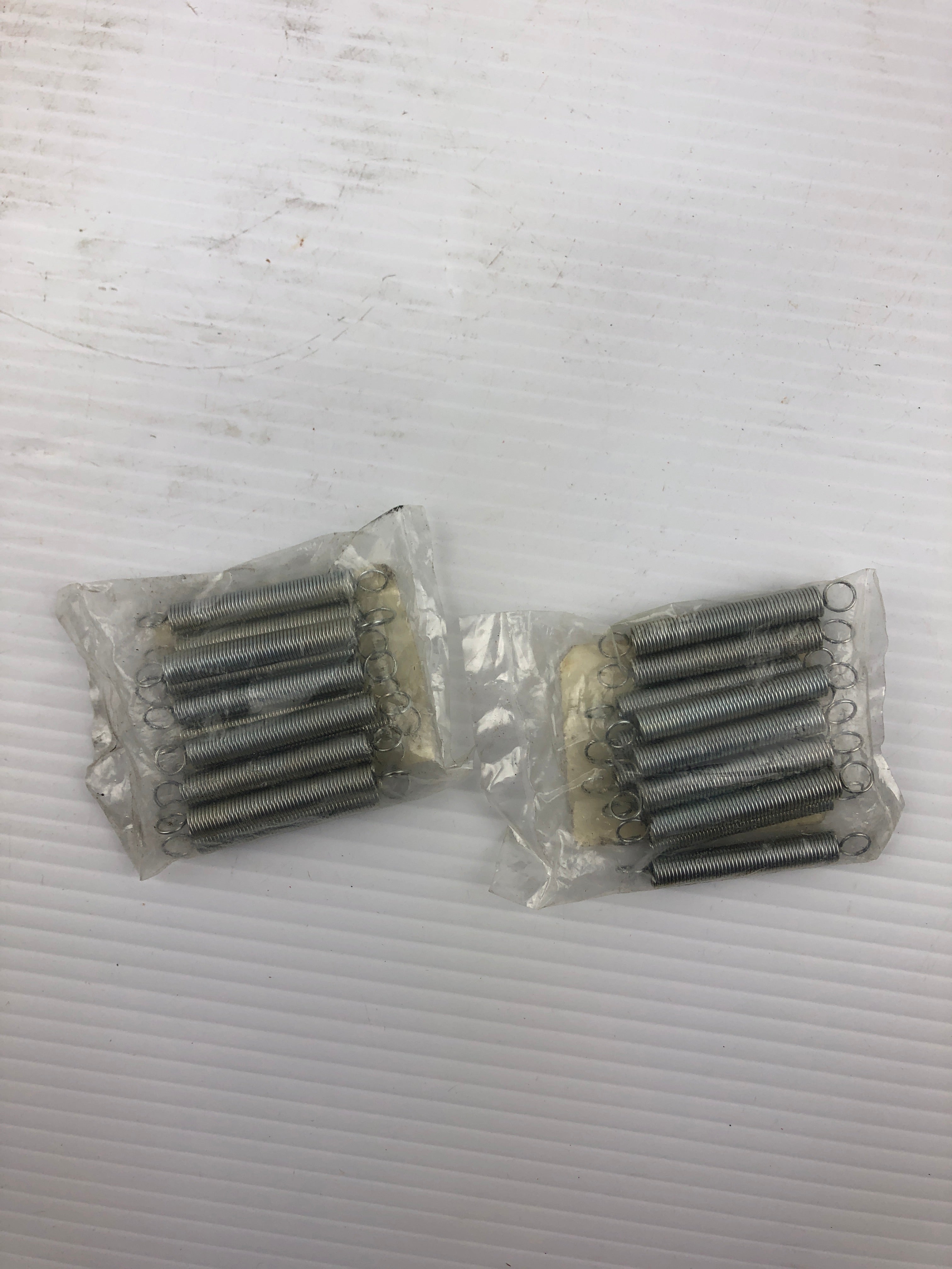 Zoro Select 1NAB5 Ext Utility Spring Steel 2-1/2" - Lot of 24