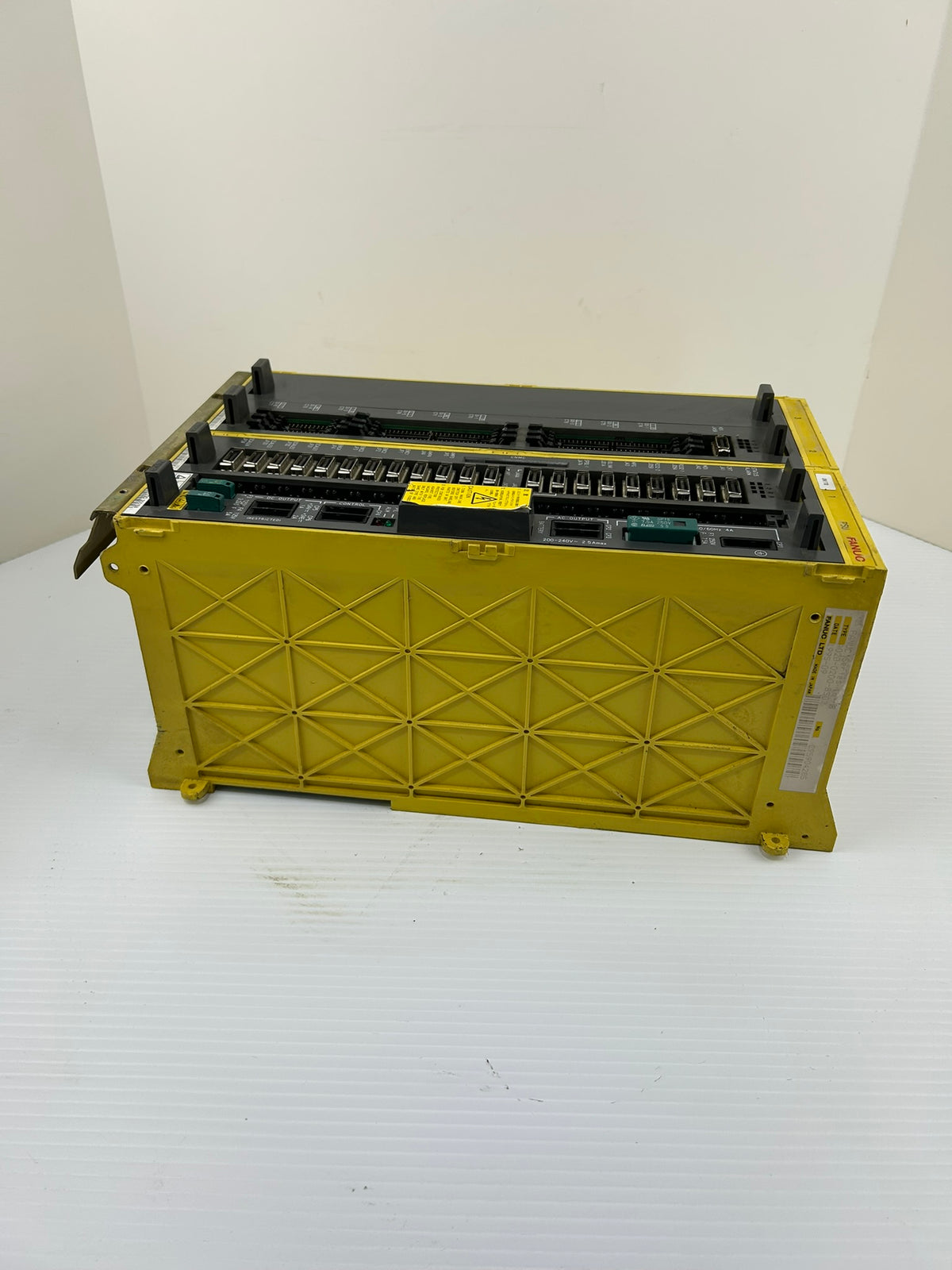 FANUC A02B-0200-B502 Series 16-MB CNC Control Drive A16B-3200-0010