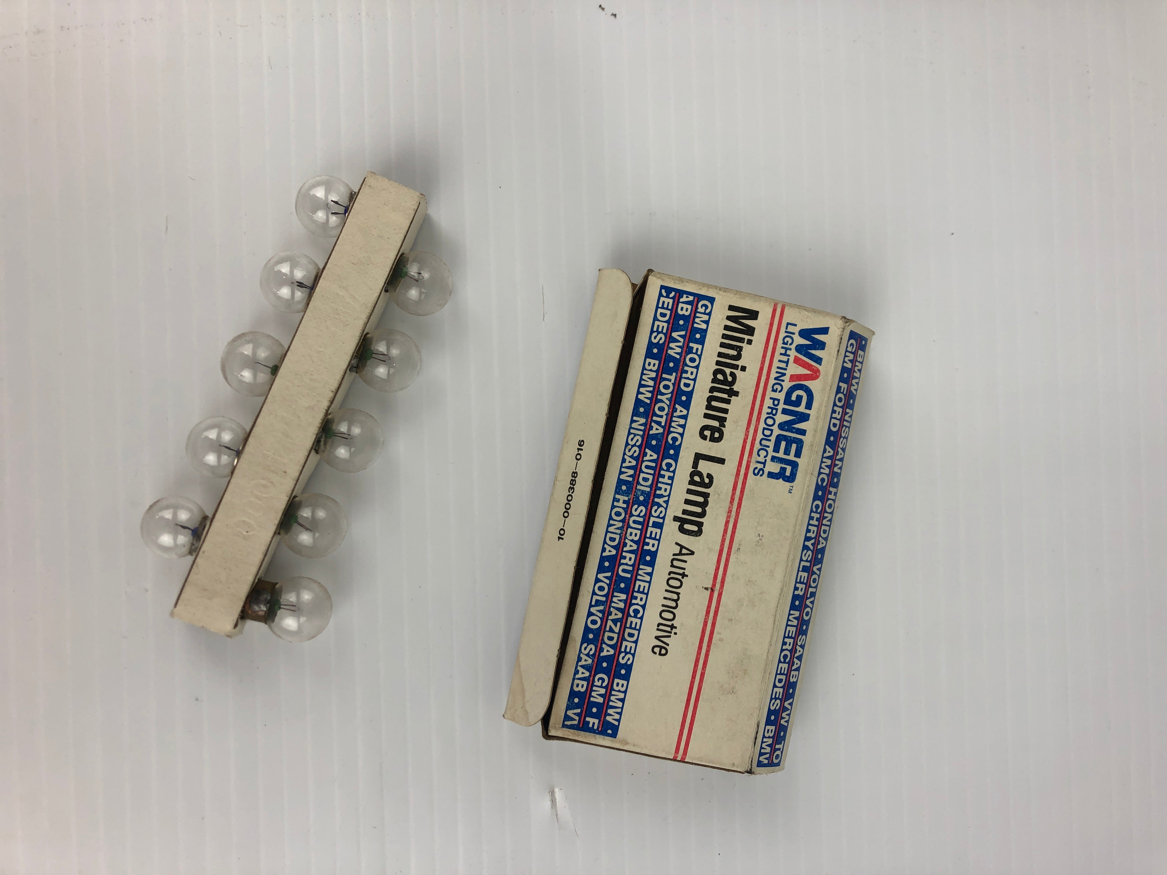 Wagner 425 Miniature Automotive Lamp - Lot of 10
