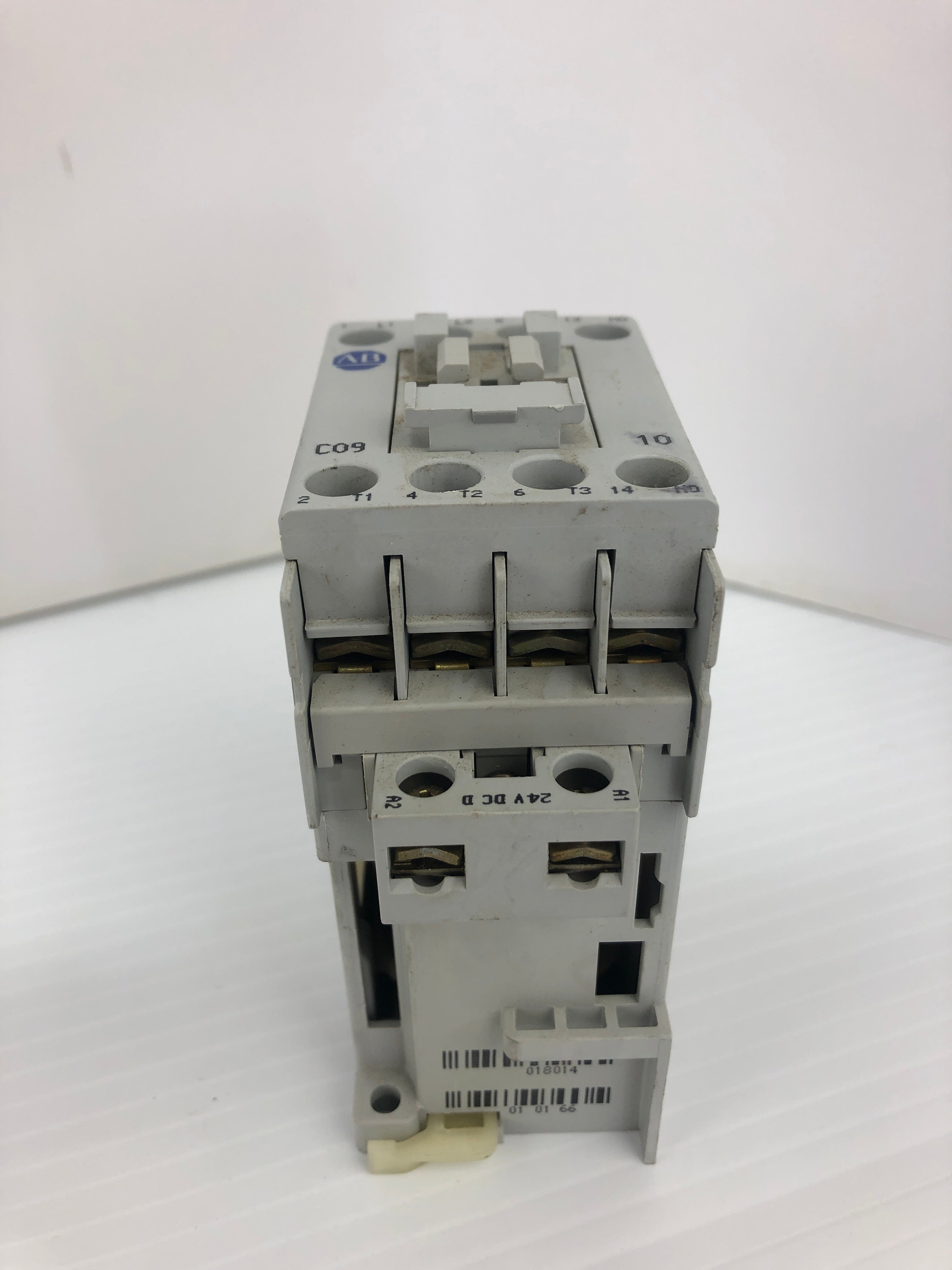 Allen-Bradley 100-C09Z*10 Contactor Ser. A - Lot of 2