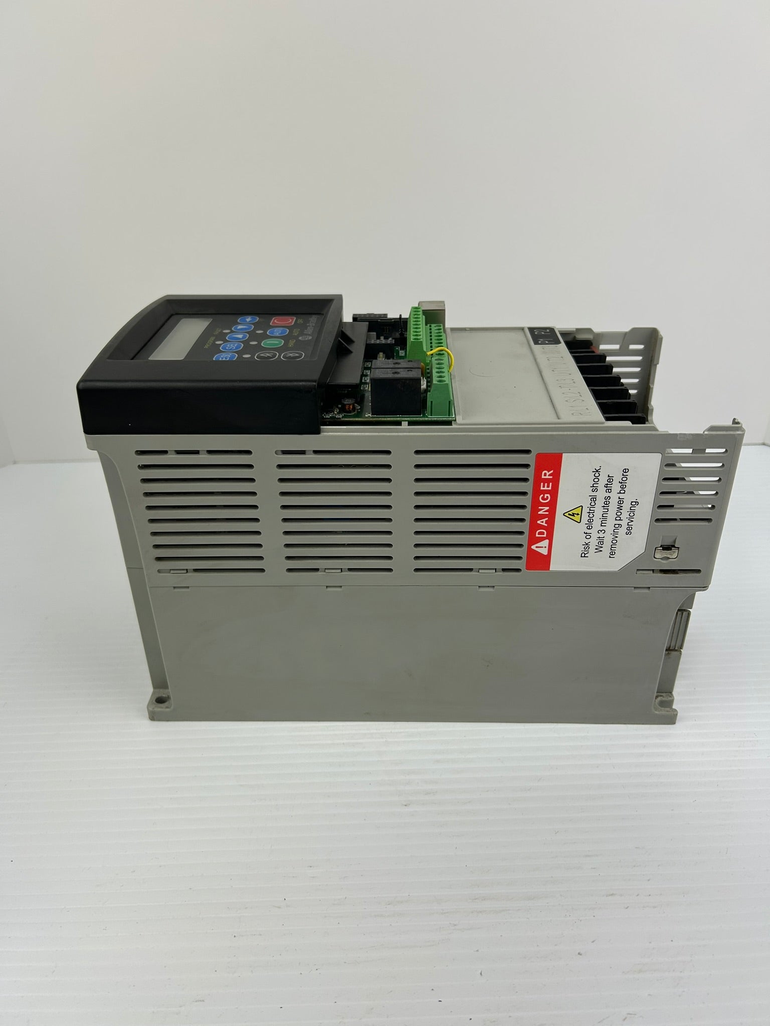 Allen Bradley 22C-D022N103 Power Flex 400 AC Drive Series A - Missing Top Cover