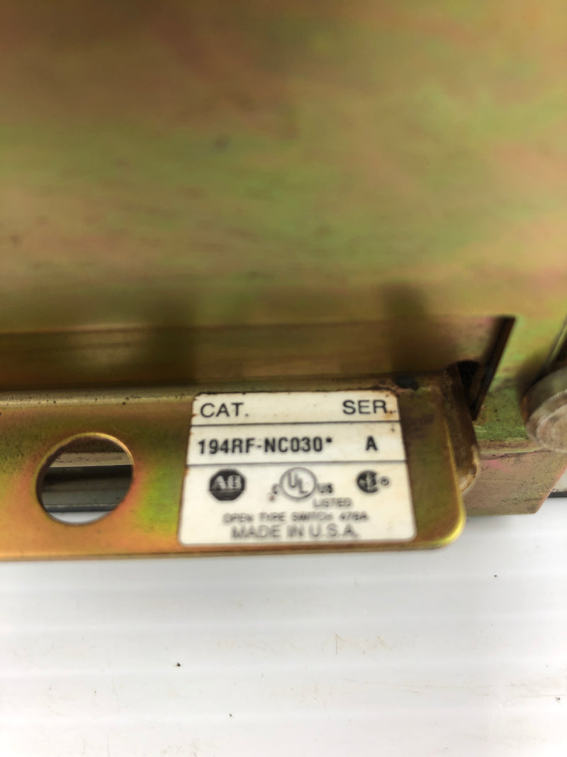 Allen-Bradley 194RF-NC030 Series A Fused Disconnect Switch Mounted without Cover