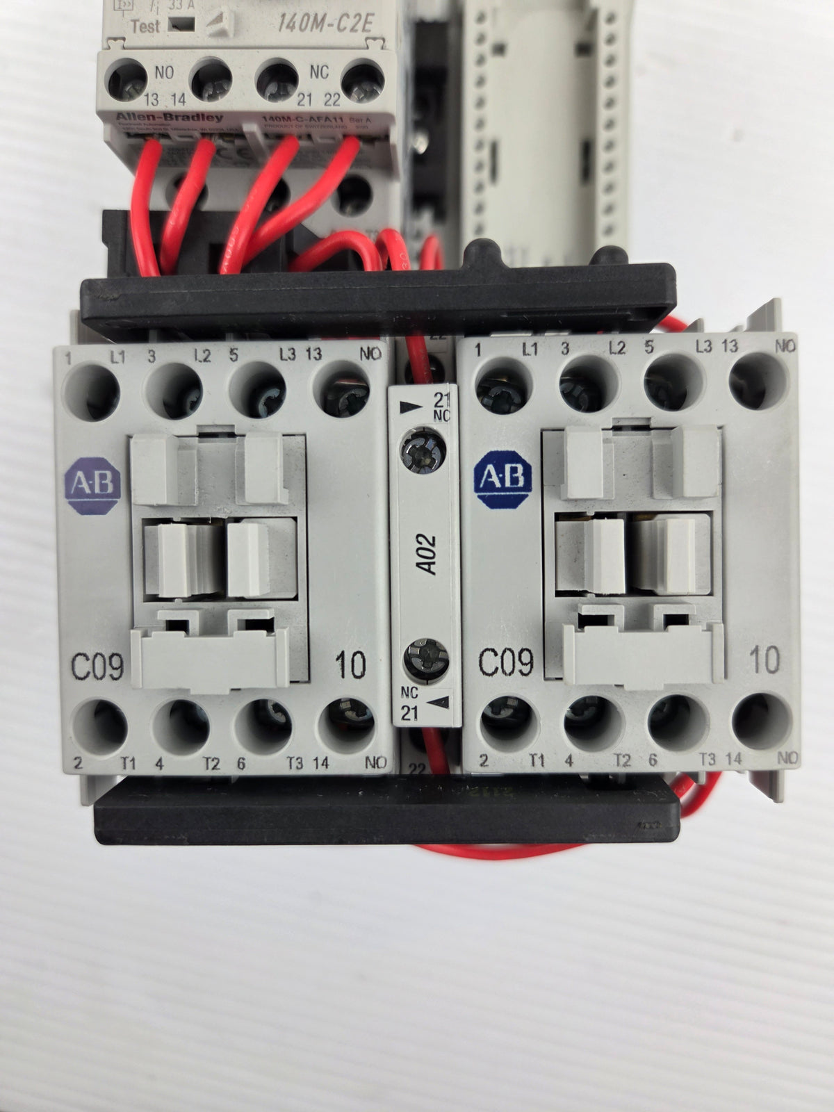 Allen-Bradley 140M-C2E-B25 Motor Starter 100-C09*10 Contactor 107S-ASKP3-CB25C