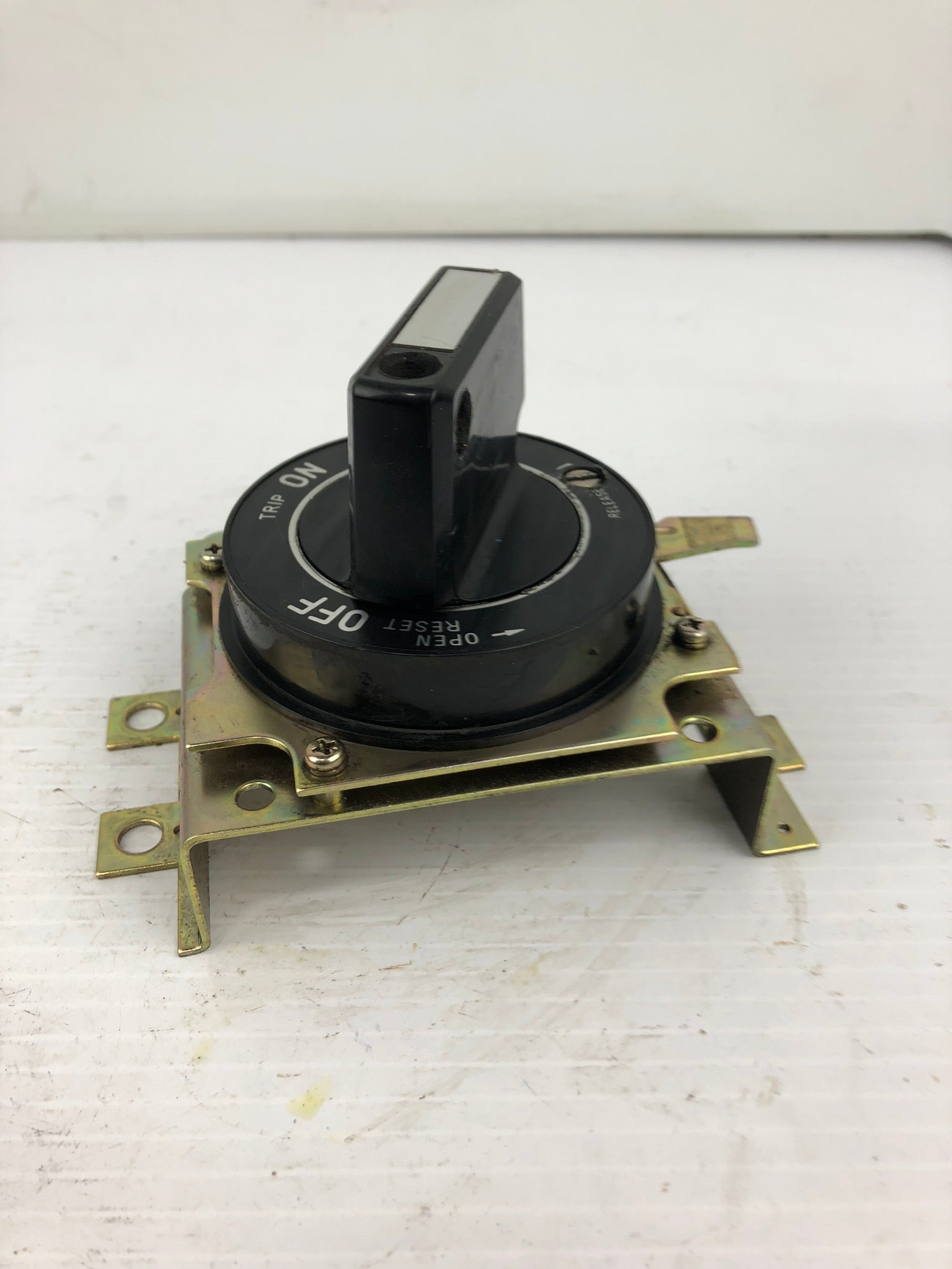 Fuji N-2IA Operating Handle Switch Reset Trip Position Lever N-21A