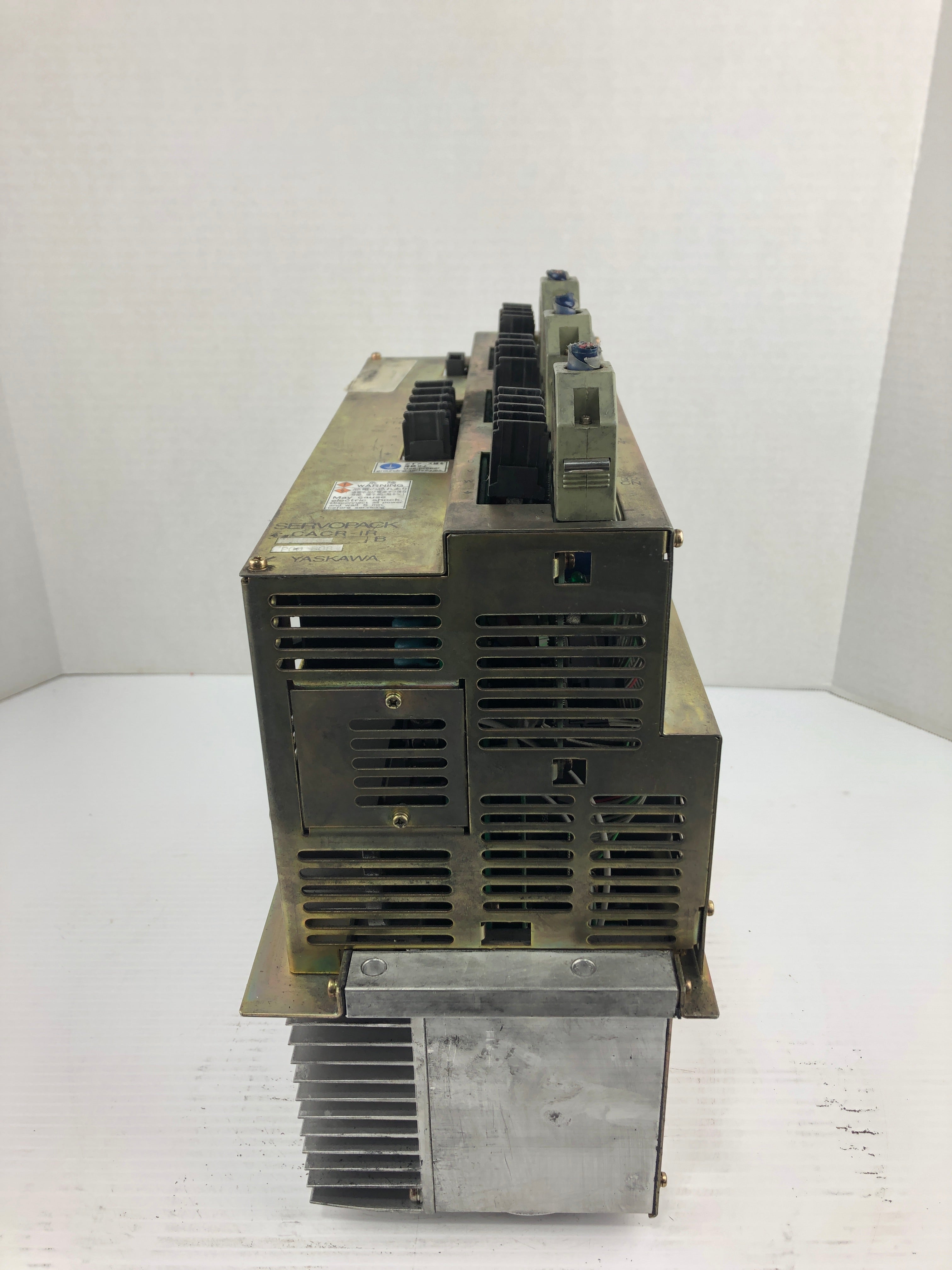 Yaskawa Electric CACR-IR Servopack Controller R10697-894-2 D0045A536010002