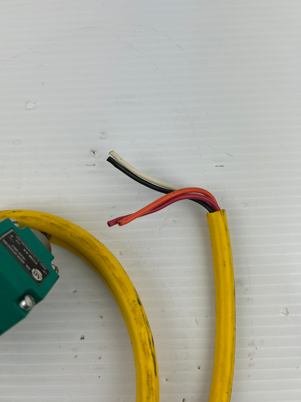 Allen-Bradley 802M-AY5 Limit Switch 802M-XY5 Series F 2 Circuit Cable