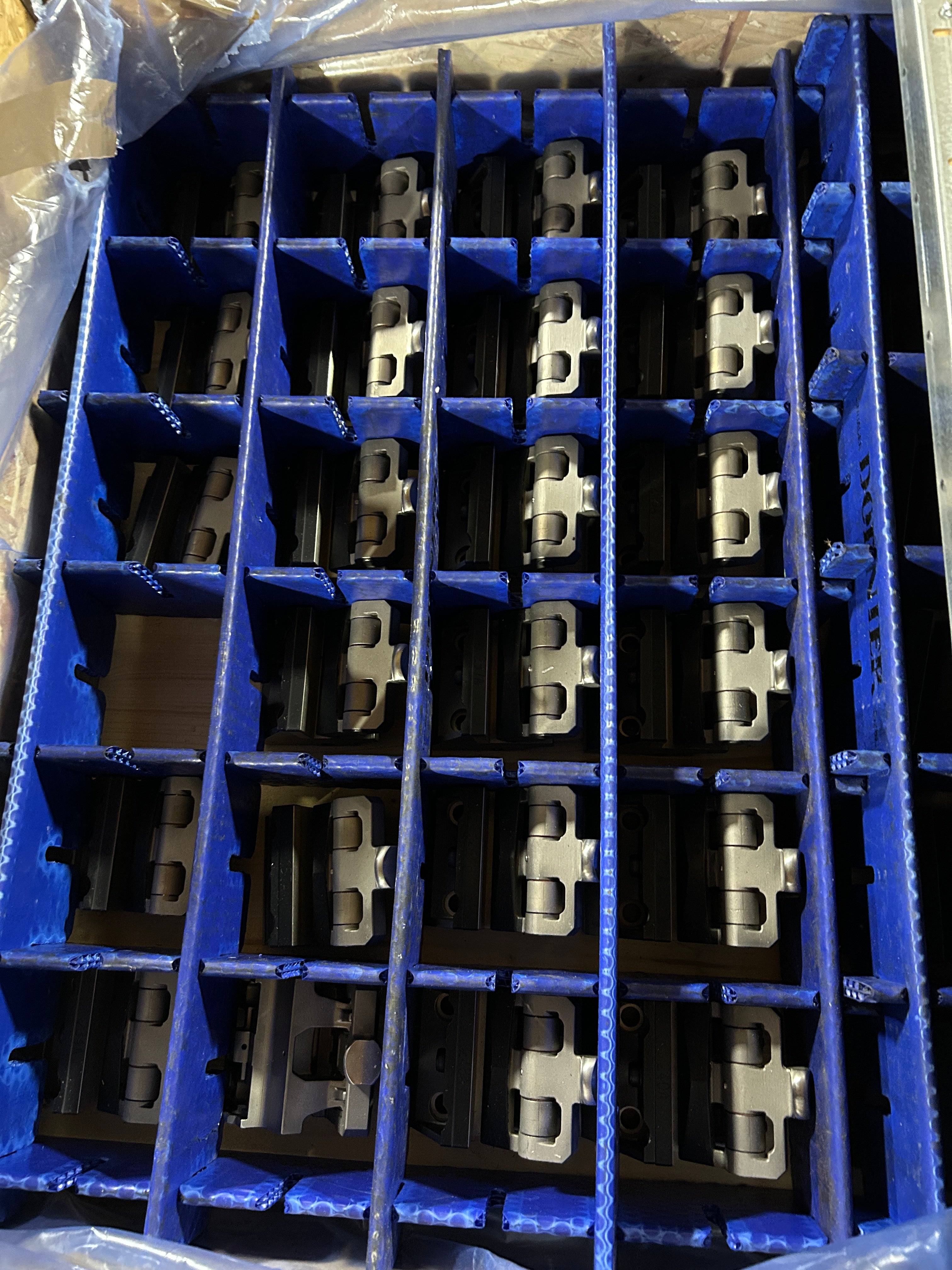 Tenter Pinch Clips Chain Assembly Links 674900 248A 212A - Crate of ~245 Units